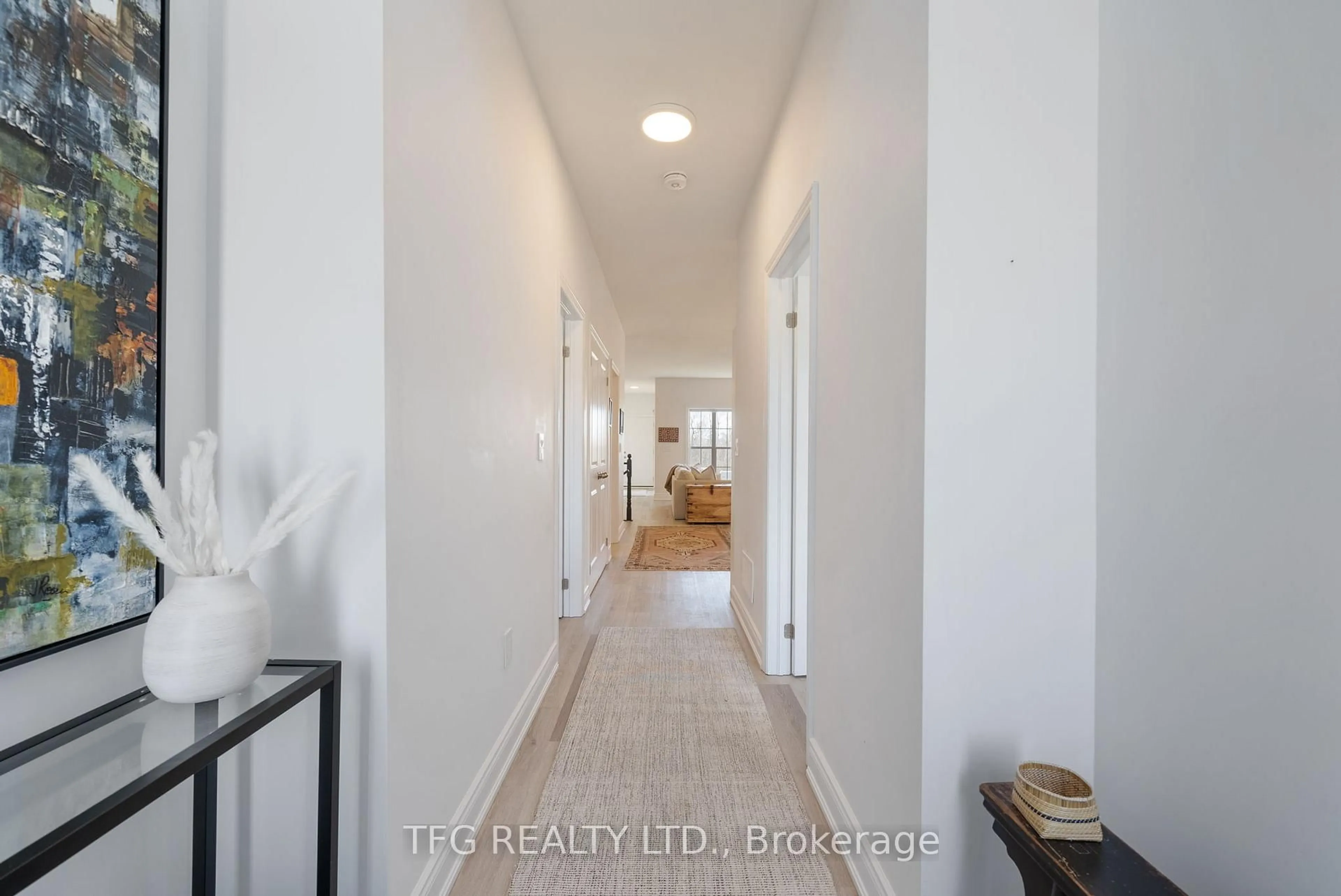 Indoor entryway for 883 Ernest Allen Blvd, Cobourg Ontario K9A 1W9