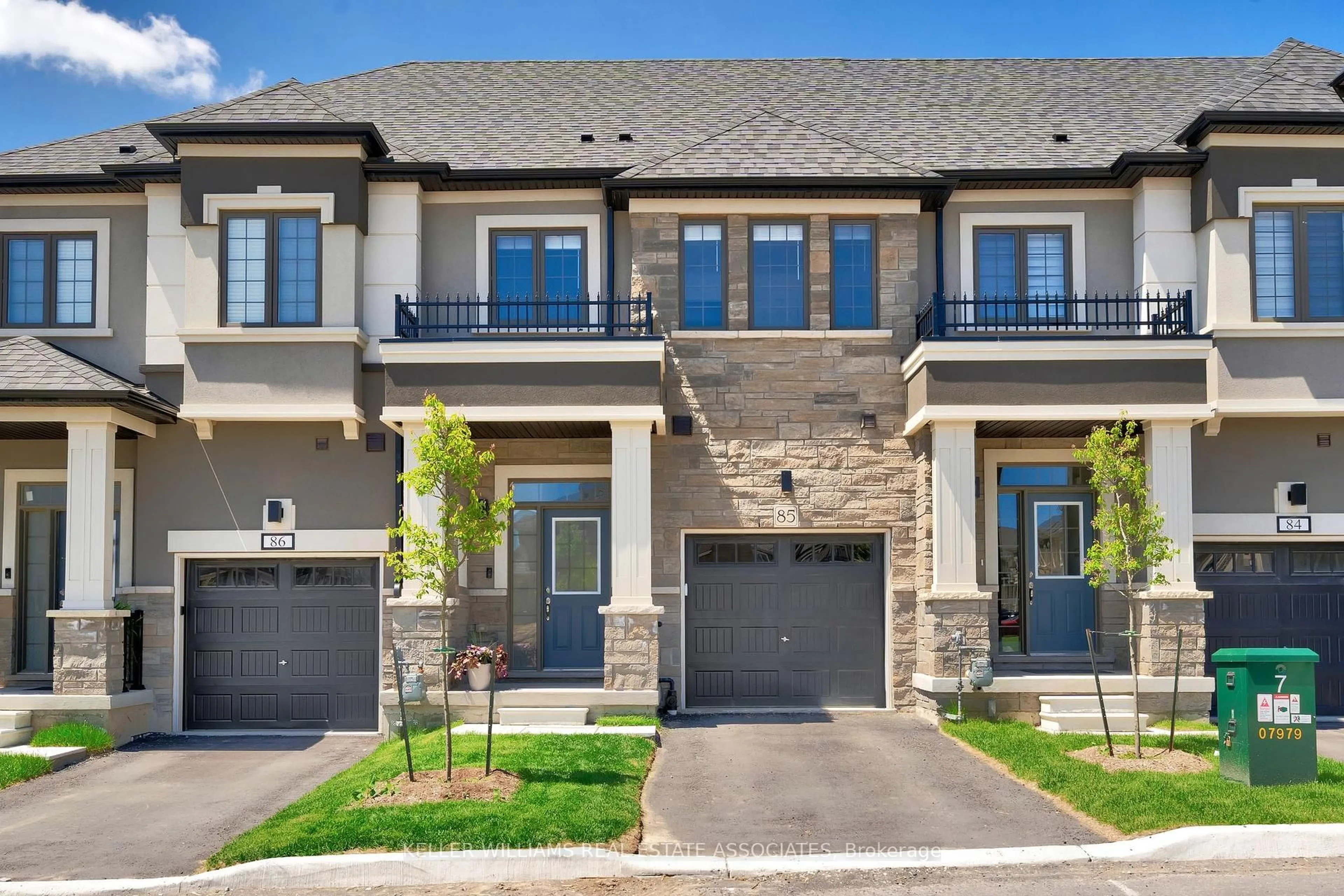 Home with brick exterior material, street for 305 Garner Rd #85, Hamilton Ontario L9G 3K9