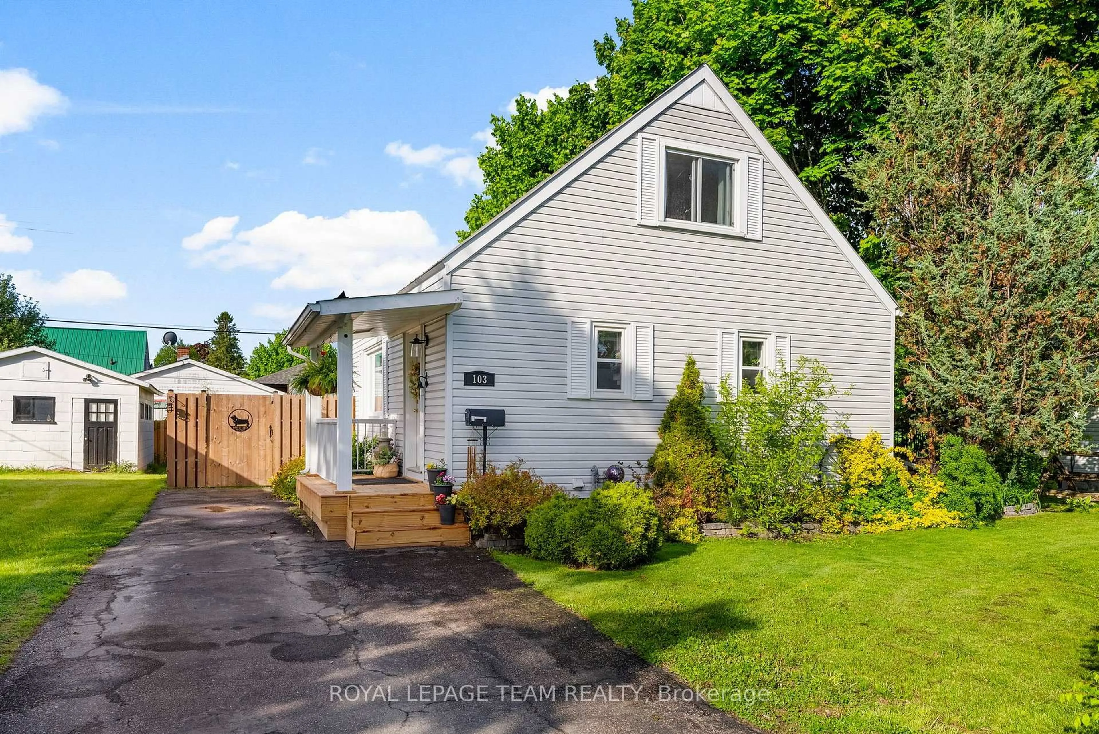 Unknown for 103 Third Ave, Arnprior Ontario K7S 1Y7