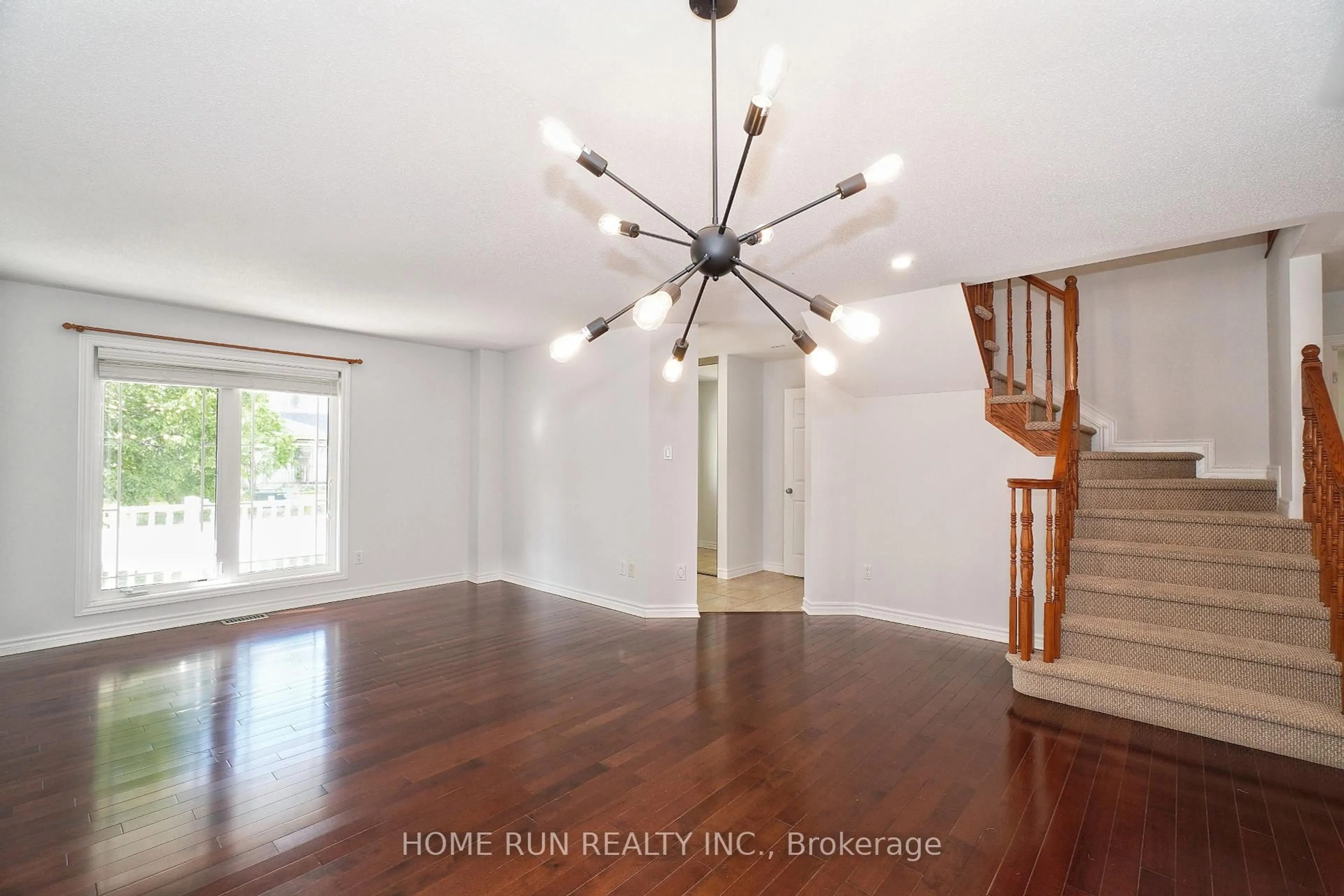 Unknown for 118 TAPESTRY Dr, Ottawa Ontario K2J 0H3