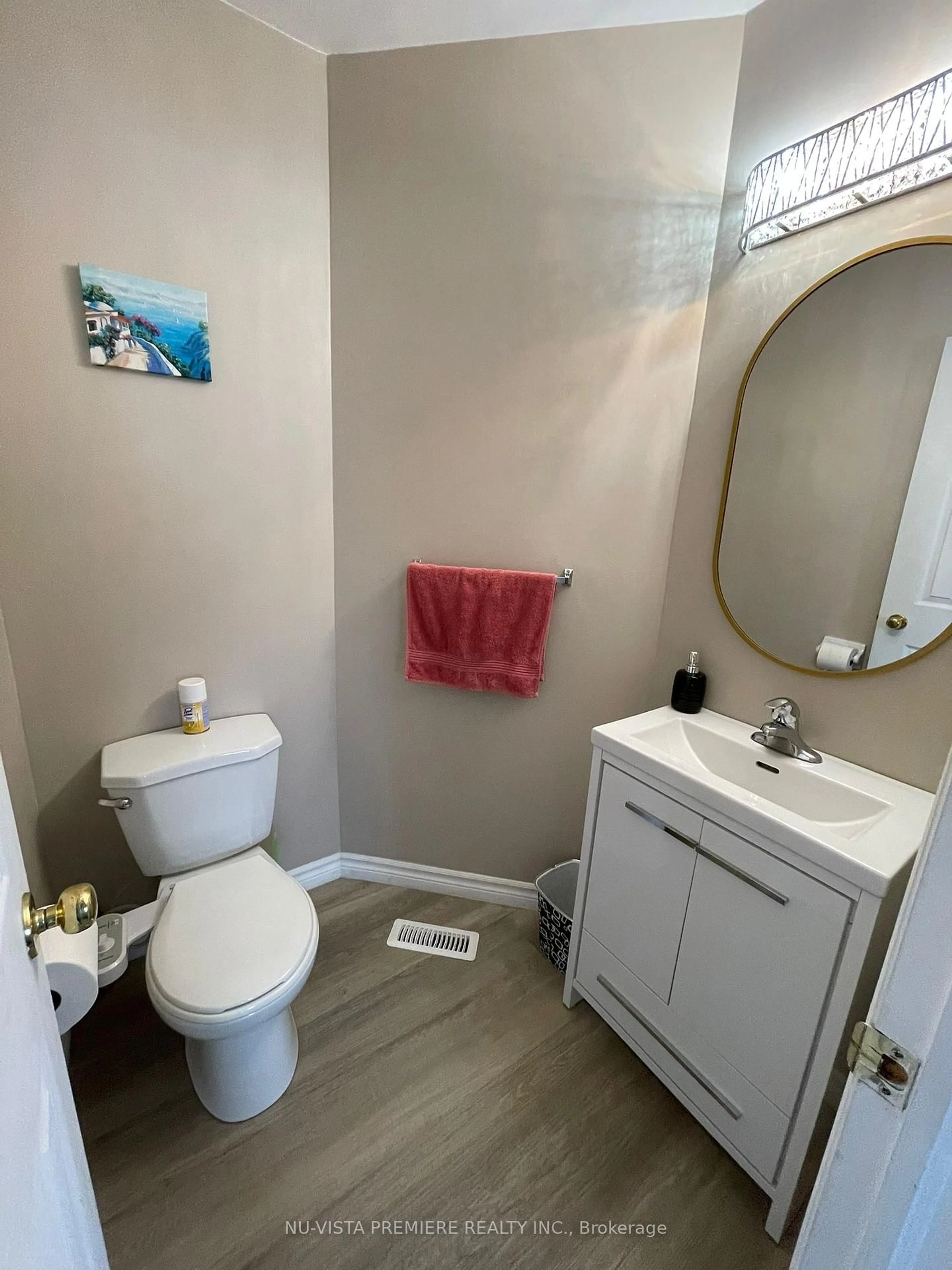 Standard bathroom, unknown for 988 PROSPERITY Crt, London East Ontario N5V 5C7