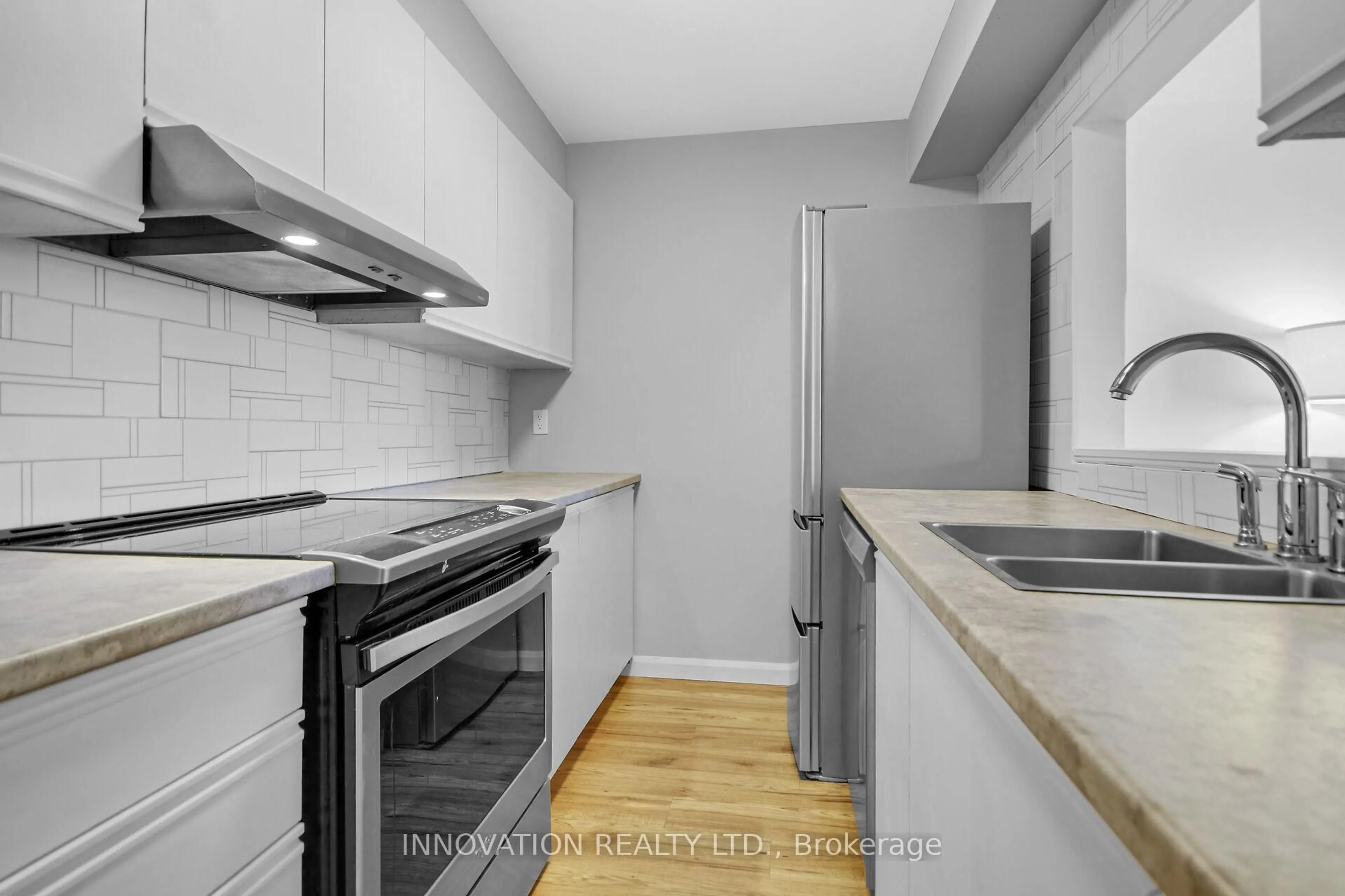 Standard kitchen, unknown for 216 Viewmount Dr #302, Ottawa Ontario K2E 7X4