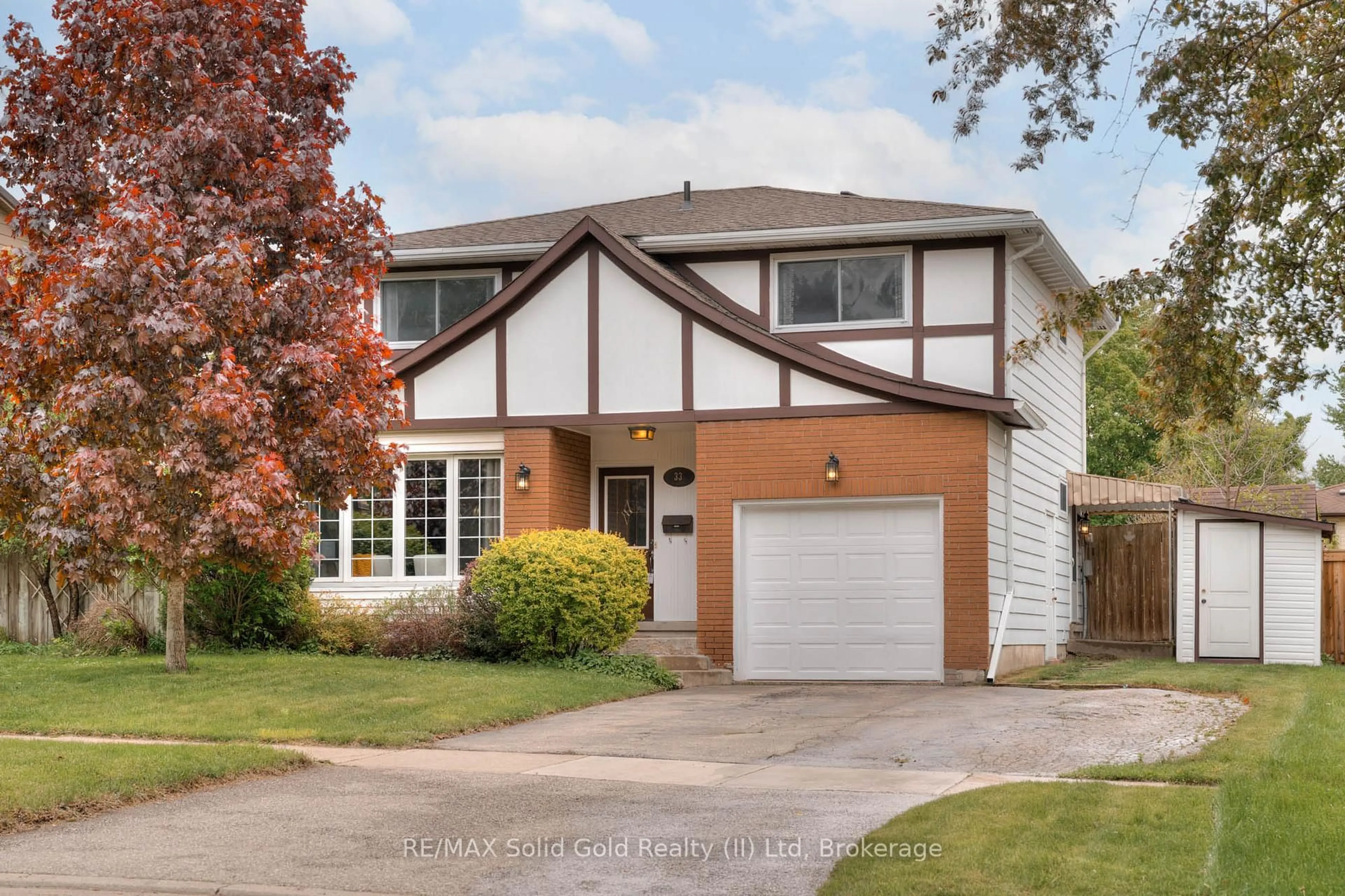 Home with brick exterior material, street for 33 Mcgarry Dr, Kitchener Ontario N2N 1A3