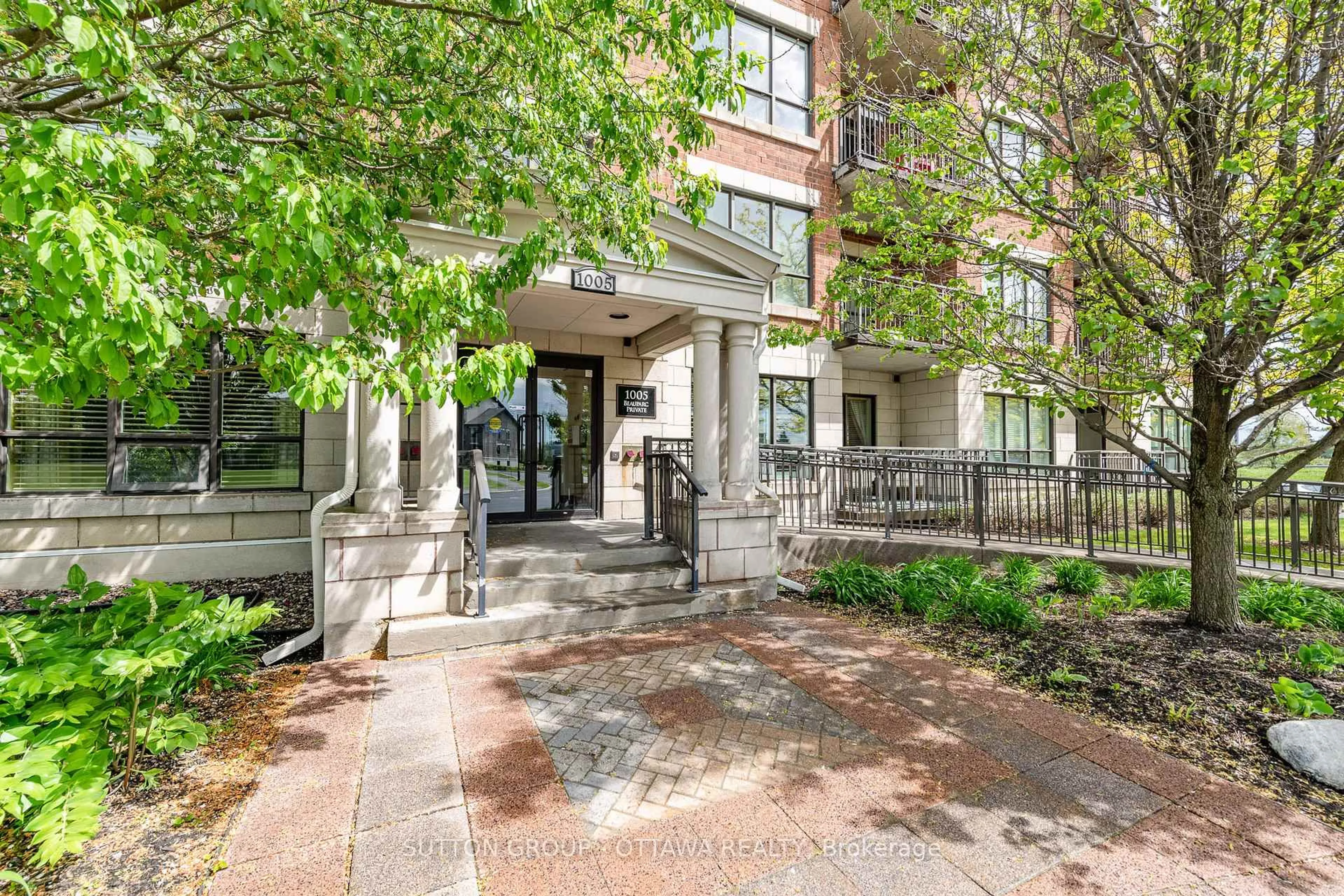 Unknown for 1005 Beauparc Private #308, Ottawa Ontario K1J 0A1