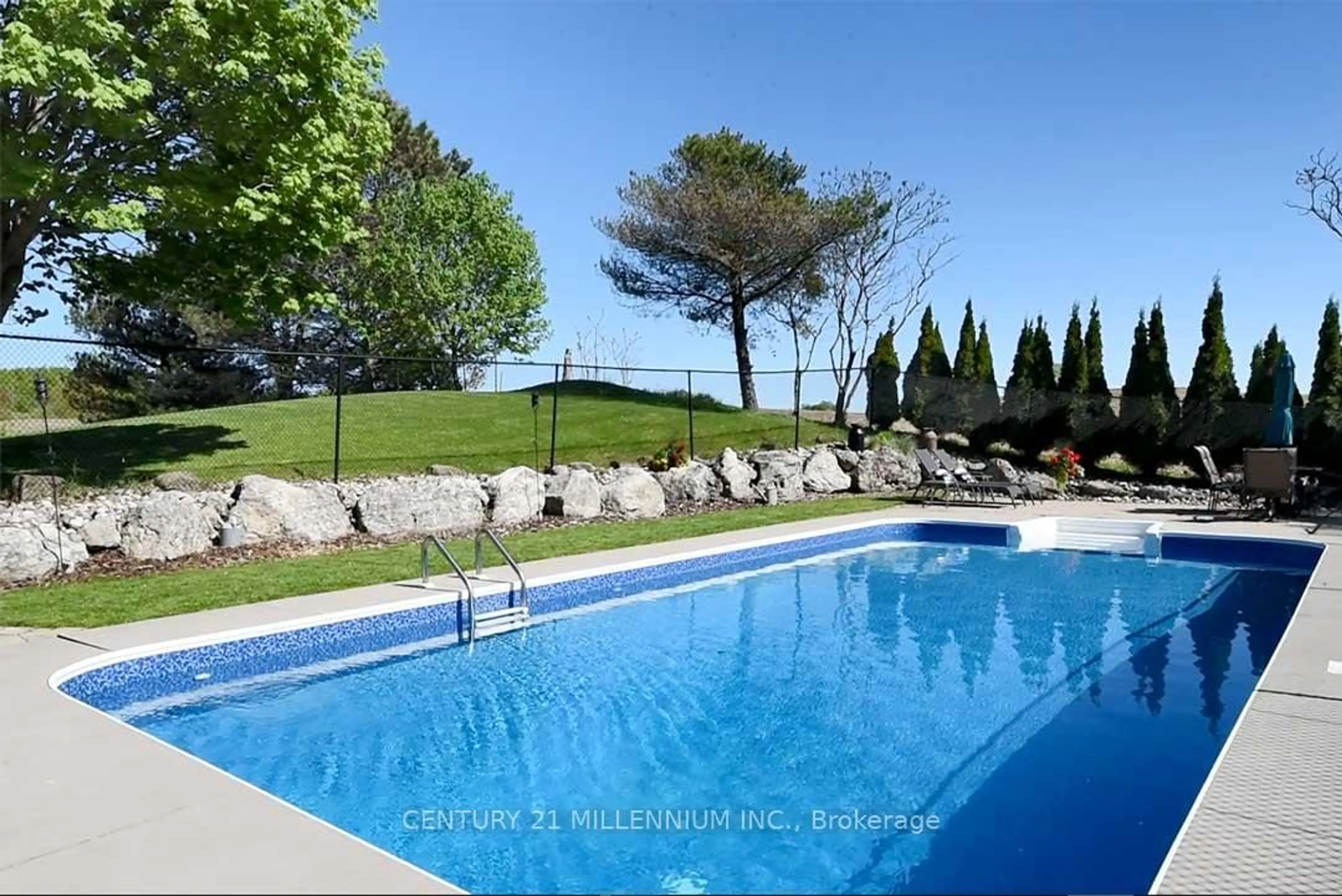Pool for 753333 2nd Line Ehs, Mono Ontario L9W 5W5