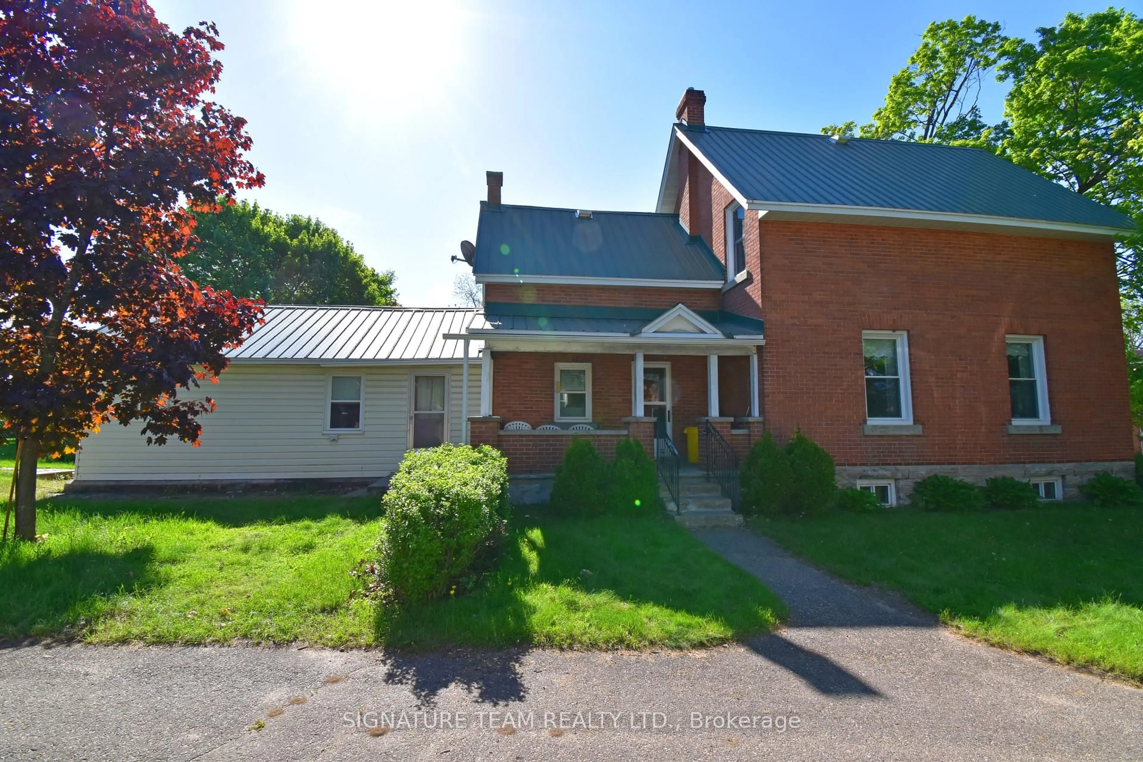 Unknown for 568 Mary St, Pembroke Ontario K8A 5X3