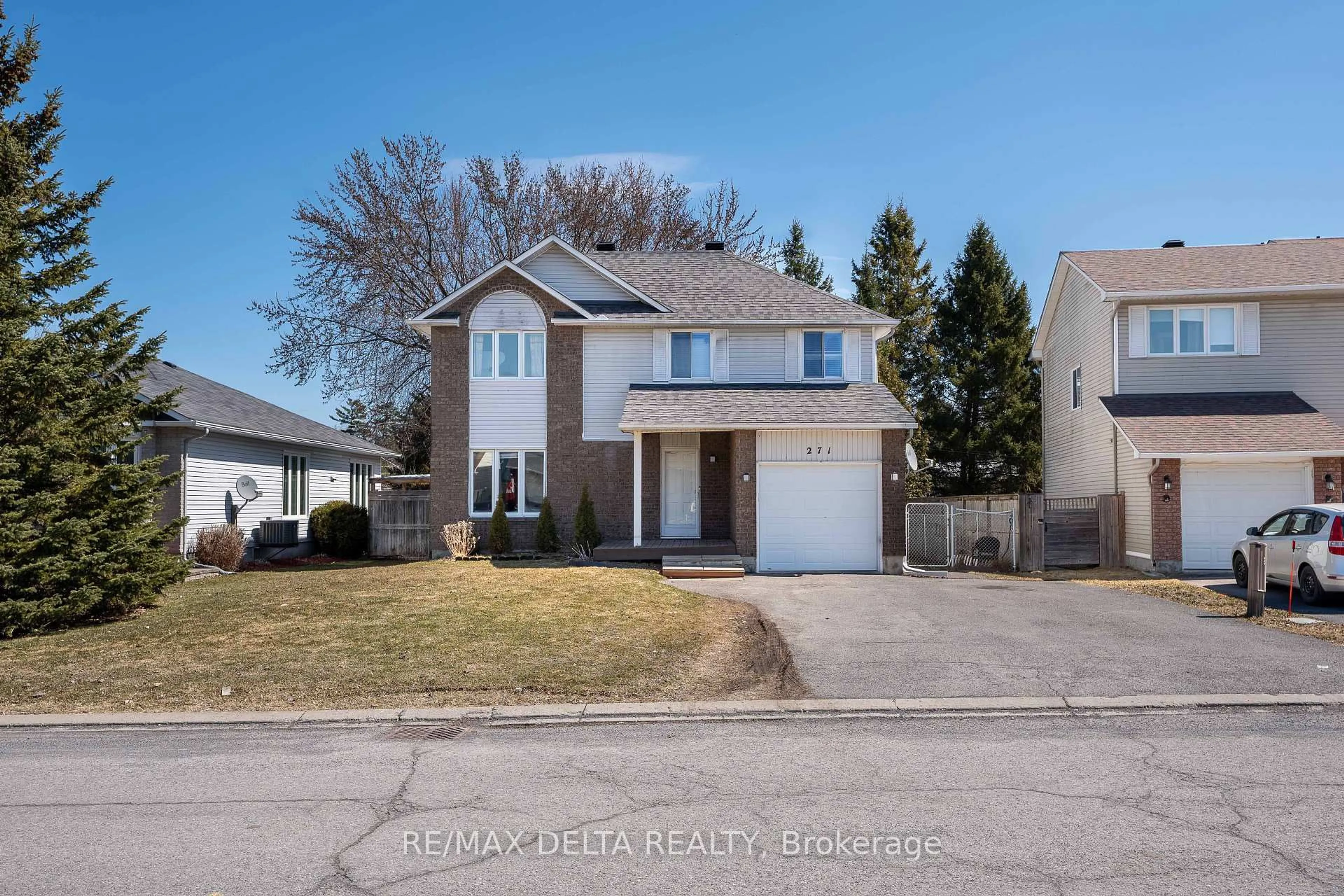Home with vinyl exterior material, street for 271 Bonavista St, Clarence-Rockland Ontario K4K 1N8