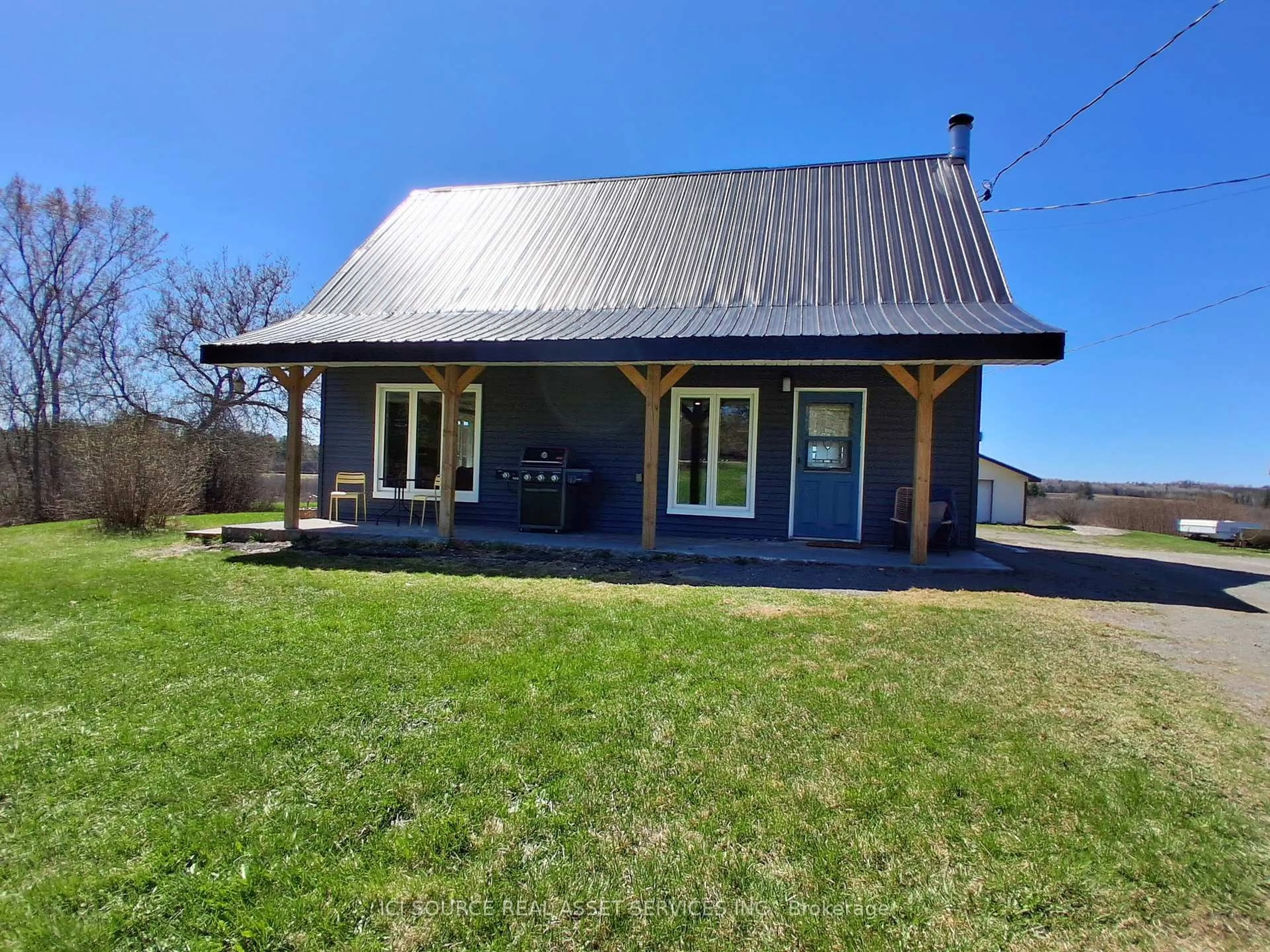 A pic from outside/outdoor area/front of a property/back of a property/a pic from drone, building for 493 Pine Poultry Rd, West Nipissing Ontario P0H 2N0