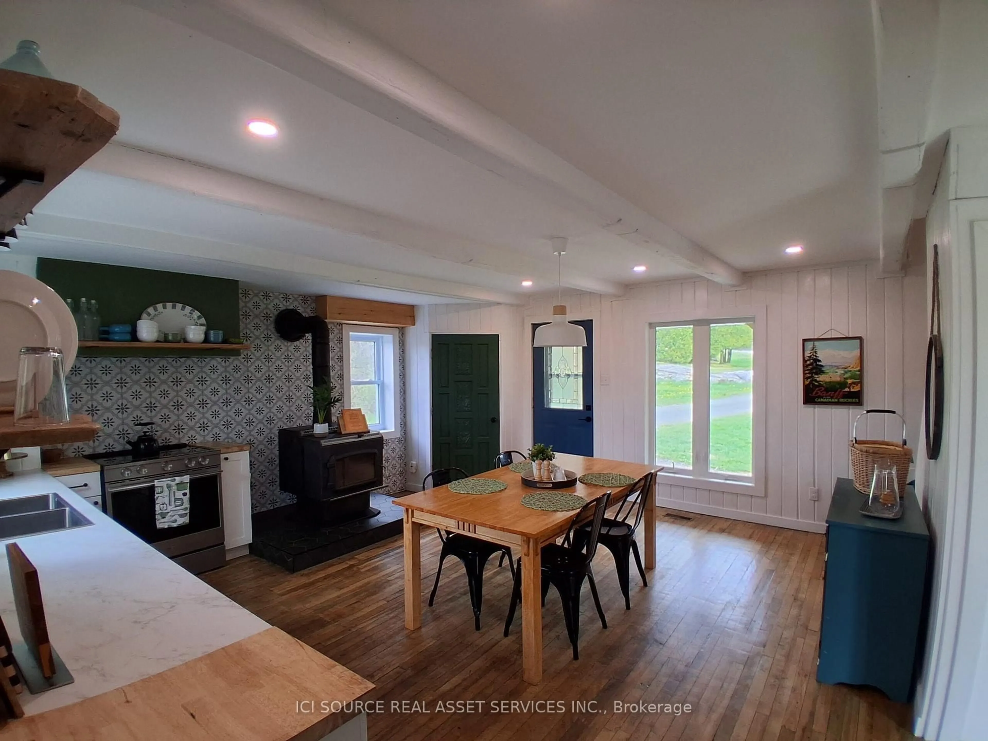 Open concept kitchen, unknown for 493 Pine Poultry Rd, West Nipissing Ontario P0H 2N0