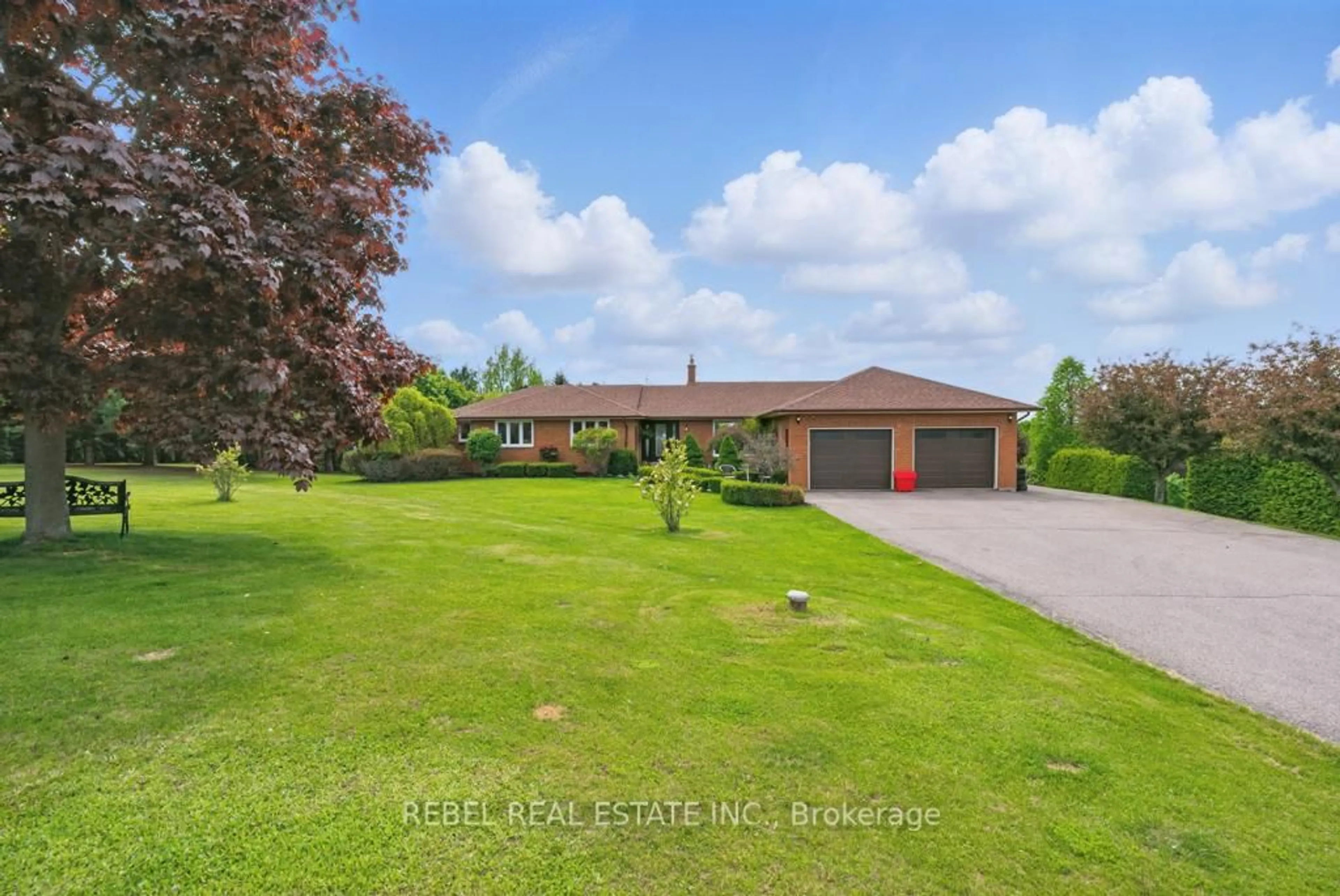 A pic from outside/outdoor area/front of a property/back of a property/a pic from drone, unknown for 23 Skye Valley Dr, Cobourg Ontario K9A 4J7