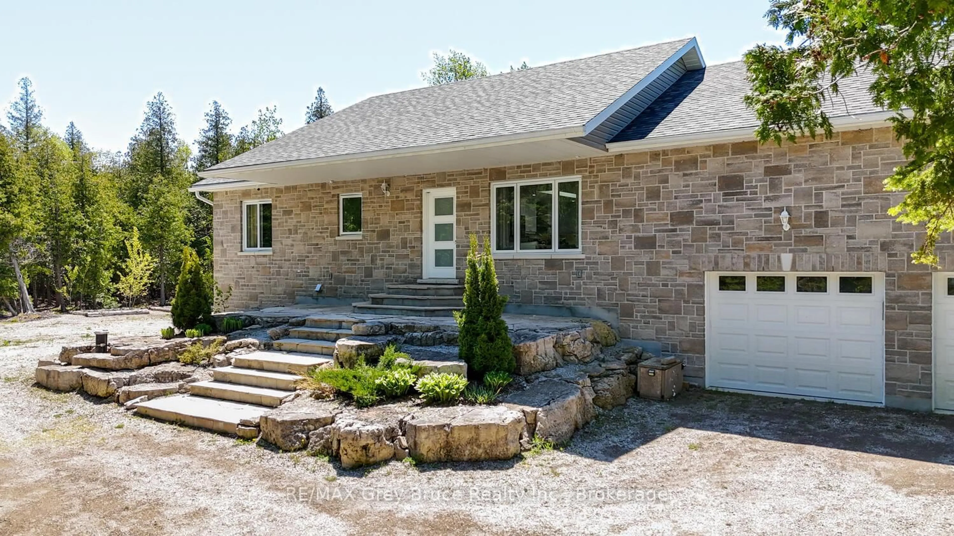 Home with brick exterior material, unknown for 114 Pike St, Northern Bruce Peninsula Ontario N0H 1W0