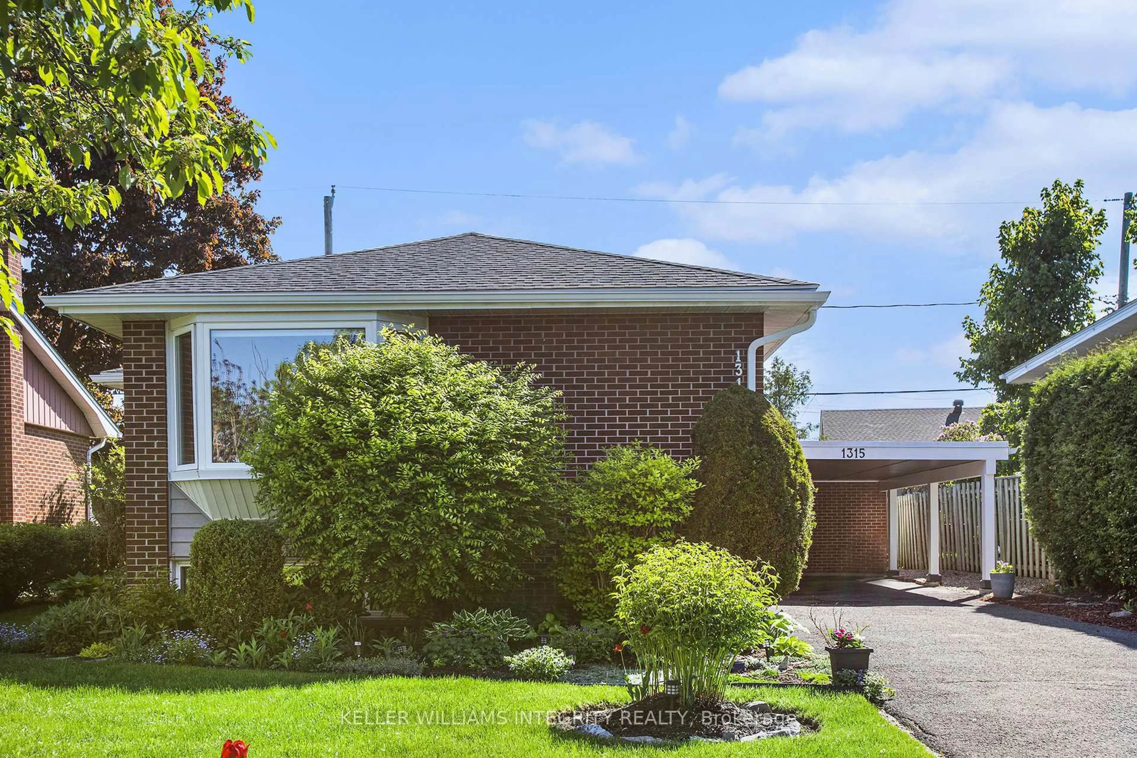 Home with brick exterior material, street for 1315 Agincourt Rd, Ottawa Ontario K2C 2J3