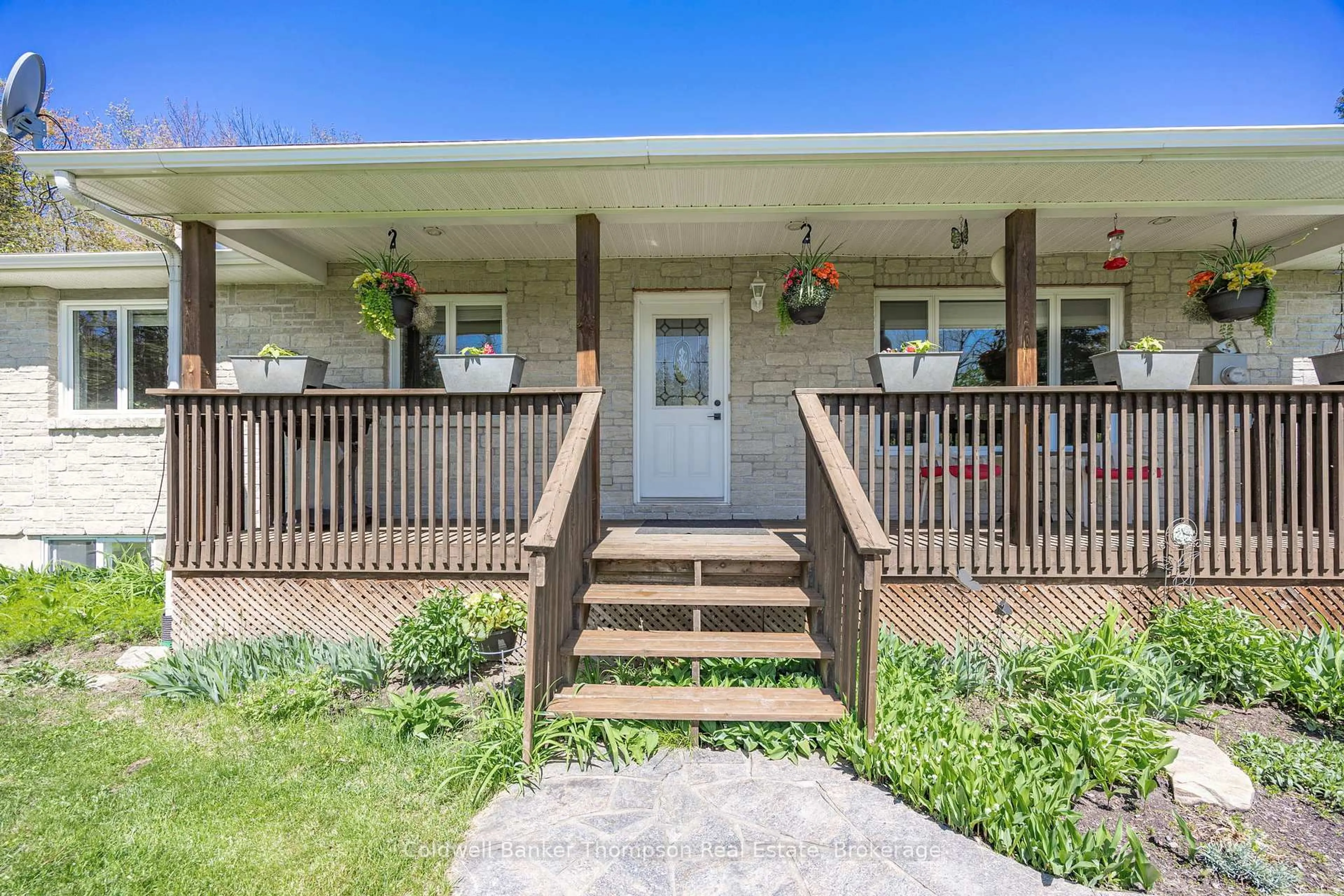 Unknown for 1170 Old Muskoka Rd, Huntsville Ontario P0B 1M0