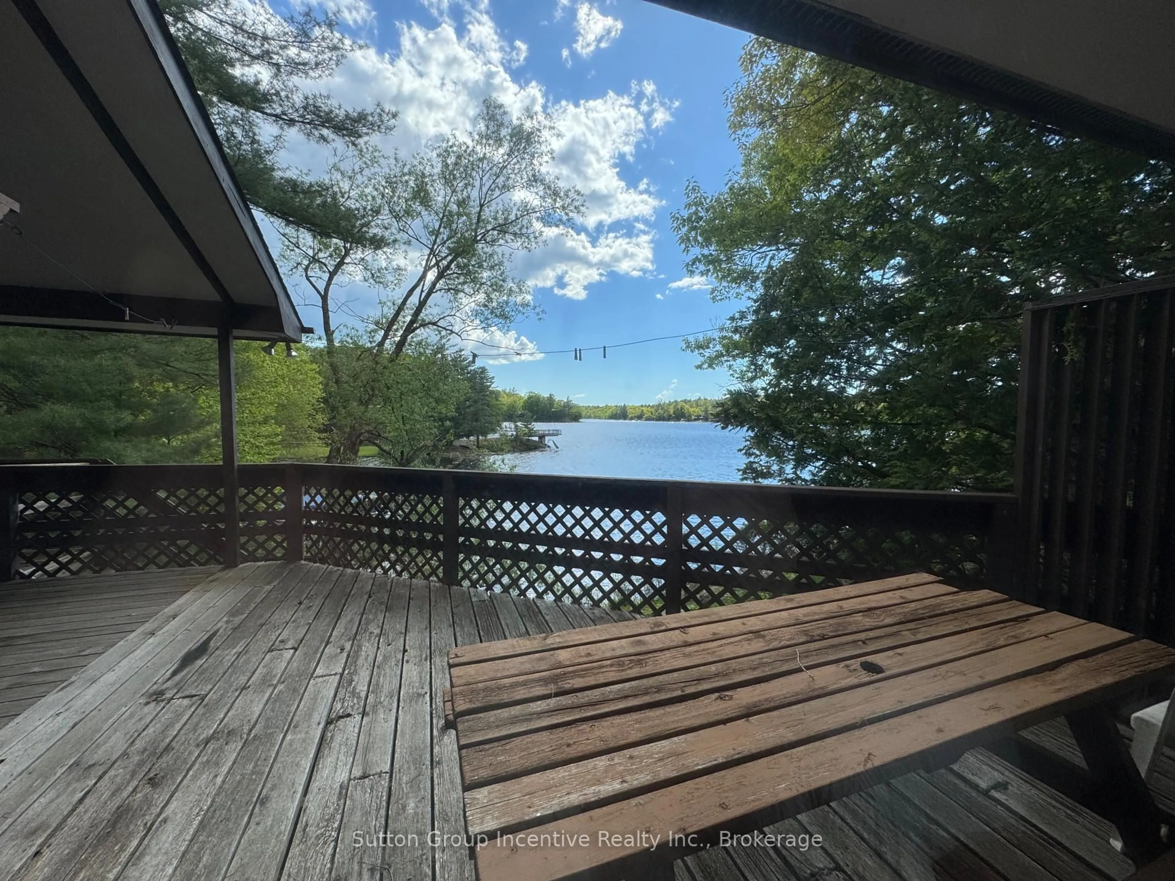 Patio, water/lake/river/ocean view for 1017 Goldfinch Crt, Gravenhurst Ontario P0E 1G0