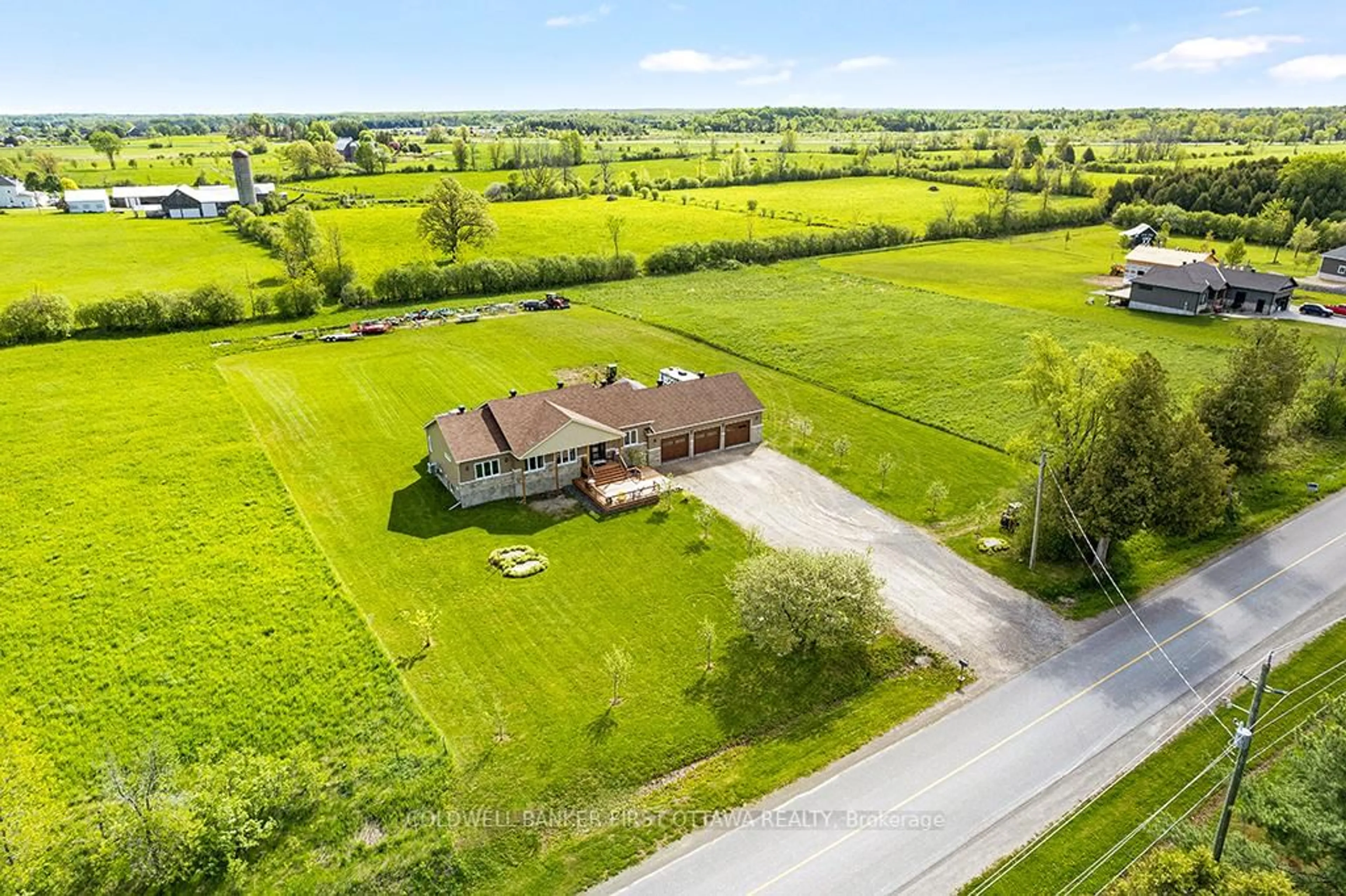 A pic from outside/outdoor area/front of a property/back of a property/a pic from drone, unknown for 1496 DRUMMOND SCHOOL Rd, Perth Ontario K7H 0K5