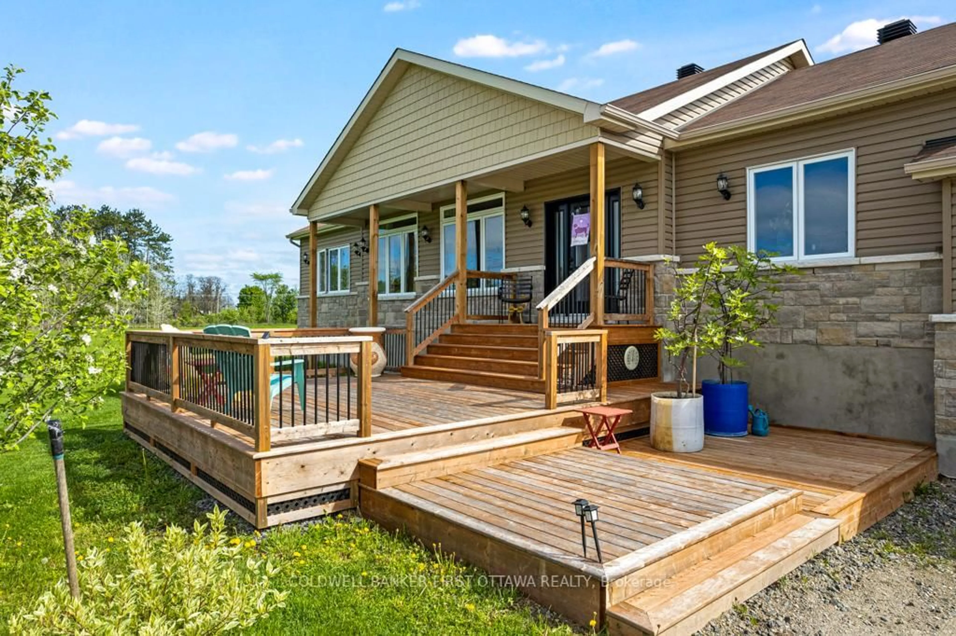 Home with vinyl exterior material, unknown for 1496 DRUMMOND SCHOOL Rd, Perth Ontario K7H 0K5