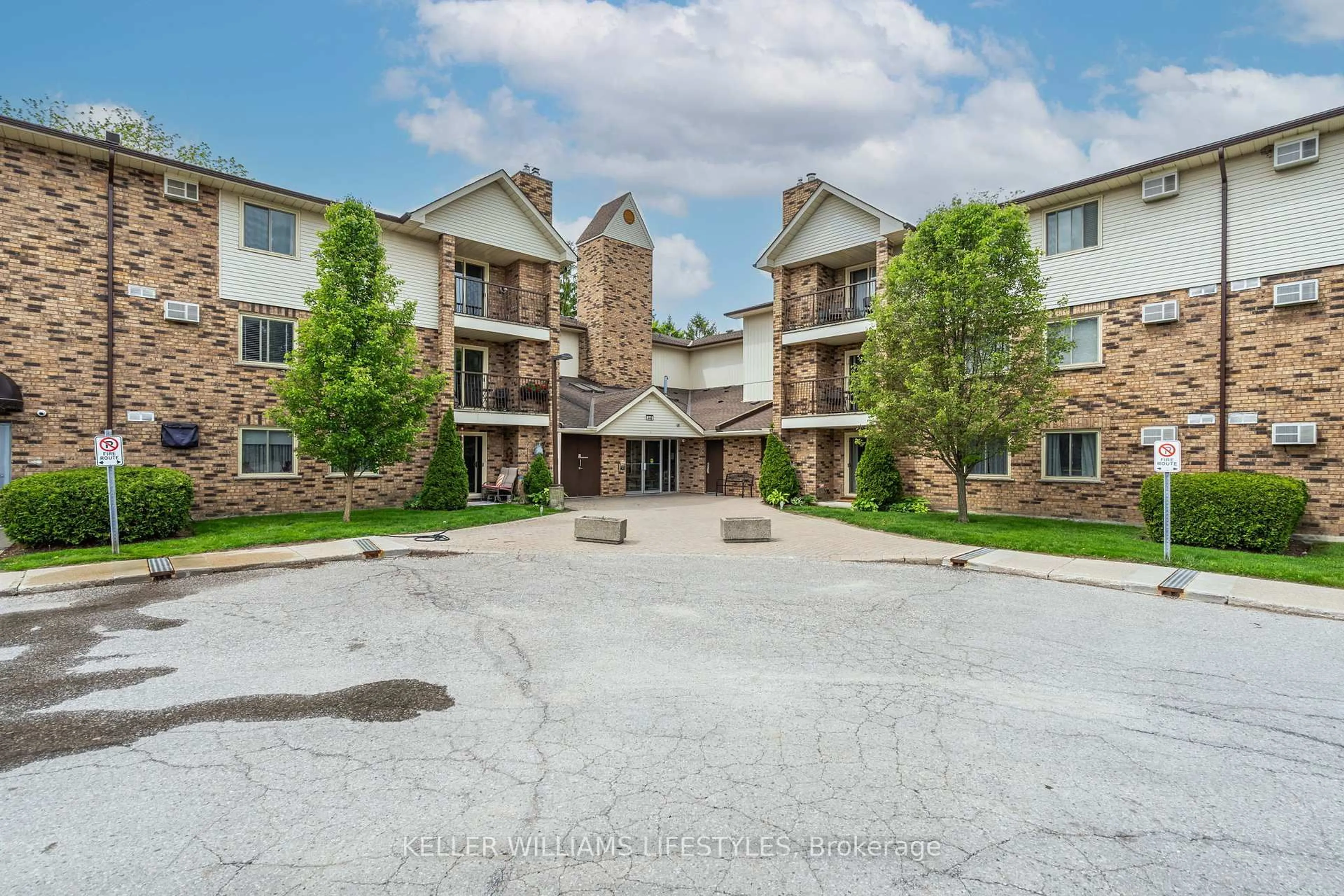 A pic from outside/outdoor area/front of a property/back of a property/a pic from drone, unknown for 440 Wellington St #317, St. Thomas Ontario N5R 5X5
