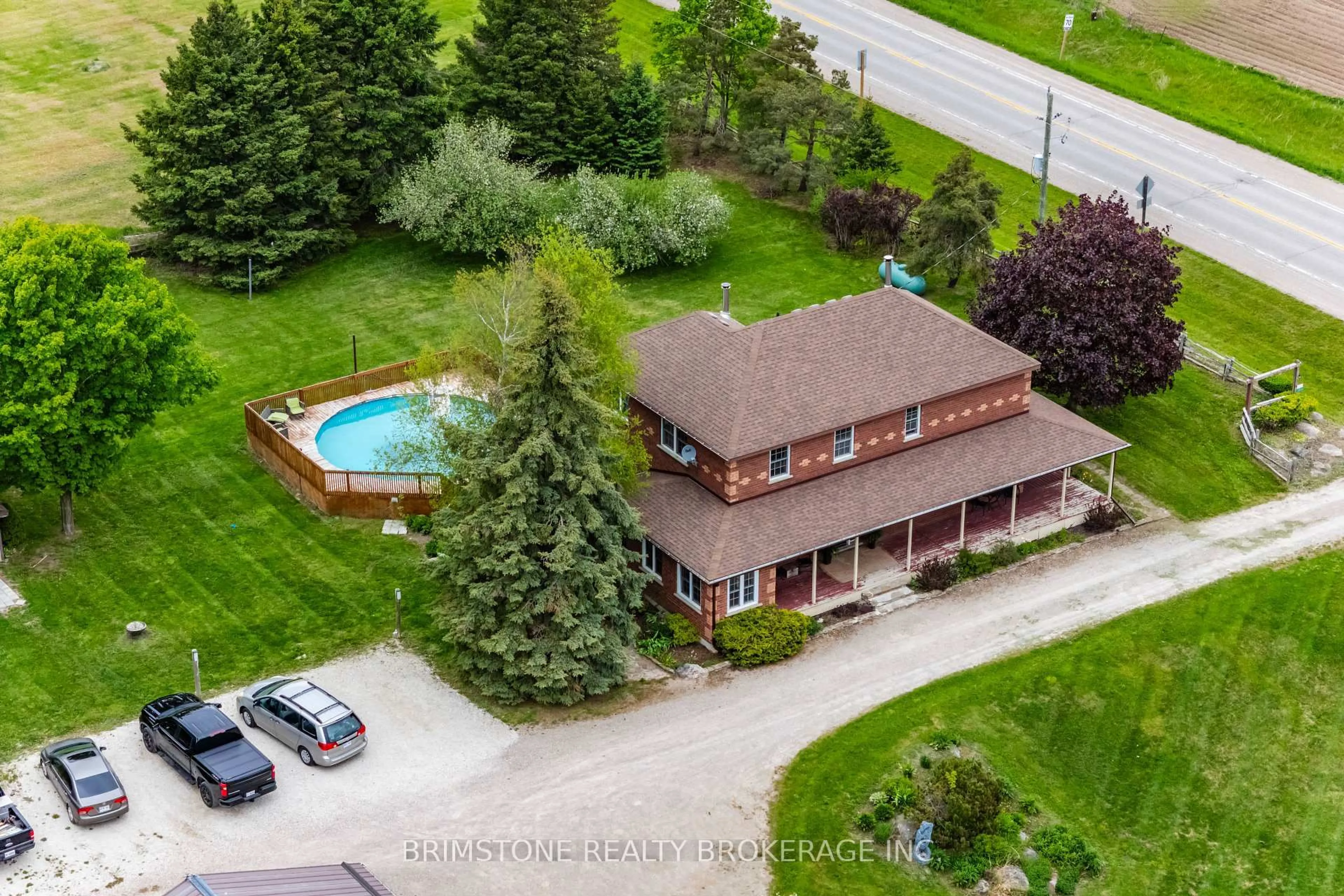 A pic from outside/outdoor area/front of a property/back of a property/a pic from drone, unknown for 936488 Dufferin Cty Road 18 Rd, Mulmur Ontario L9V 0L5