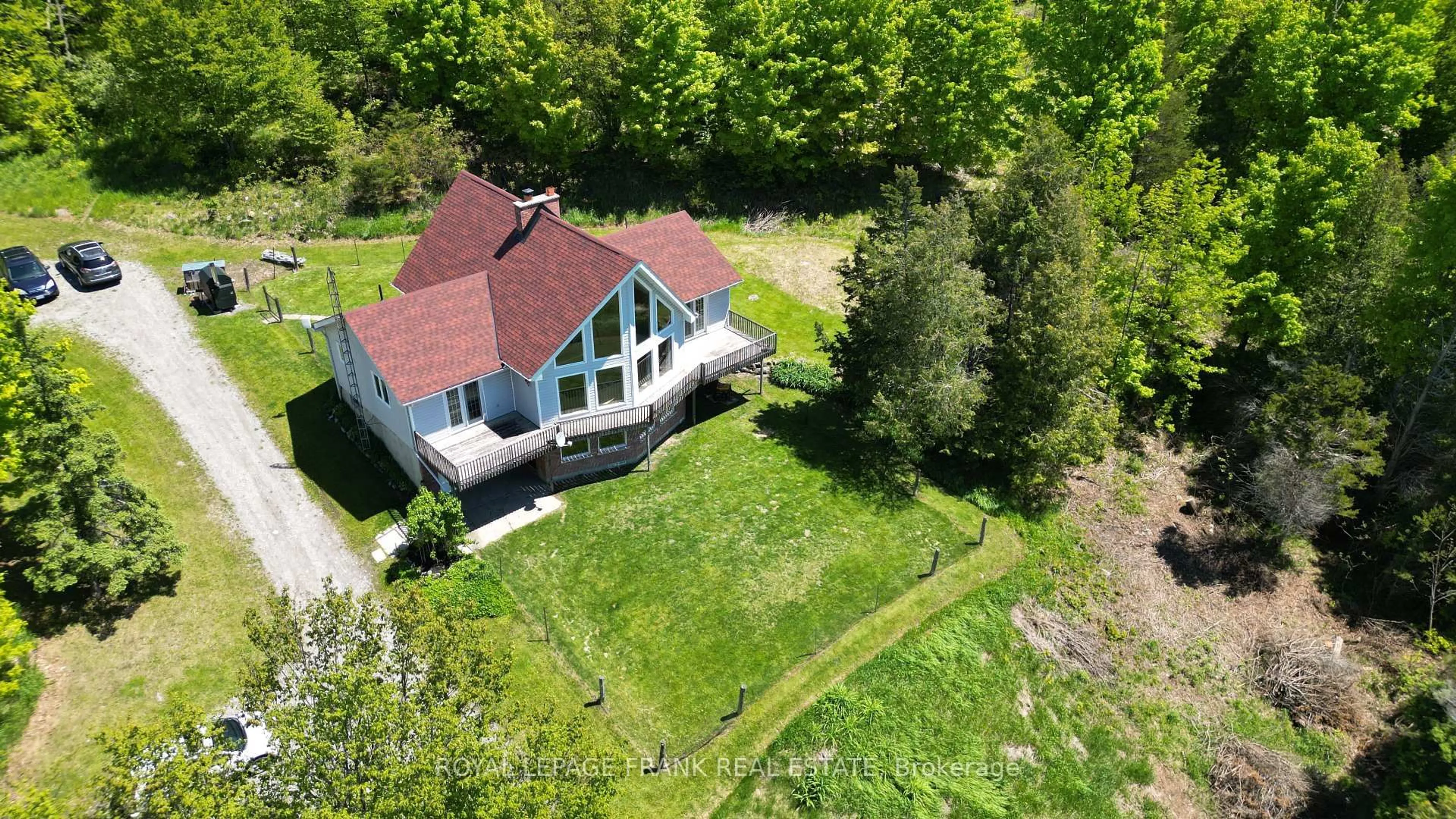 A pic from outside/outdoor area/front of a property/back of a property/a pic from drone, unknown for 884 Centre Line Rd, Limoges Ontario K0K 2M0