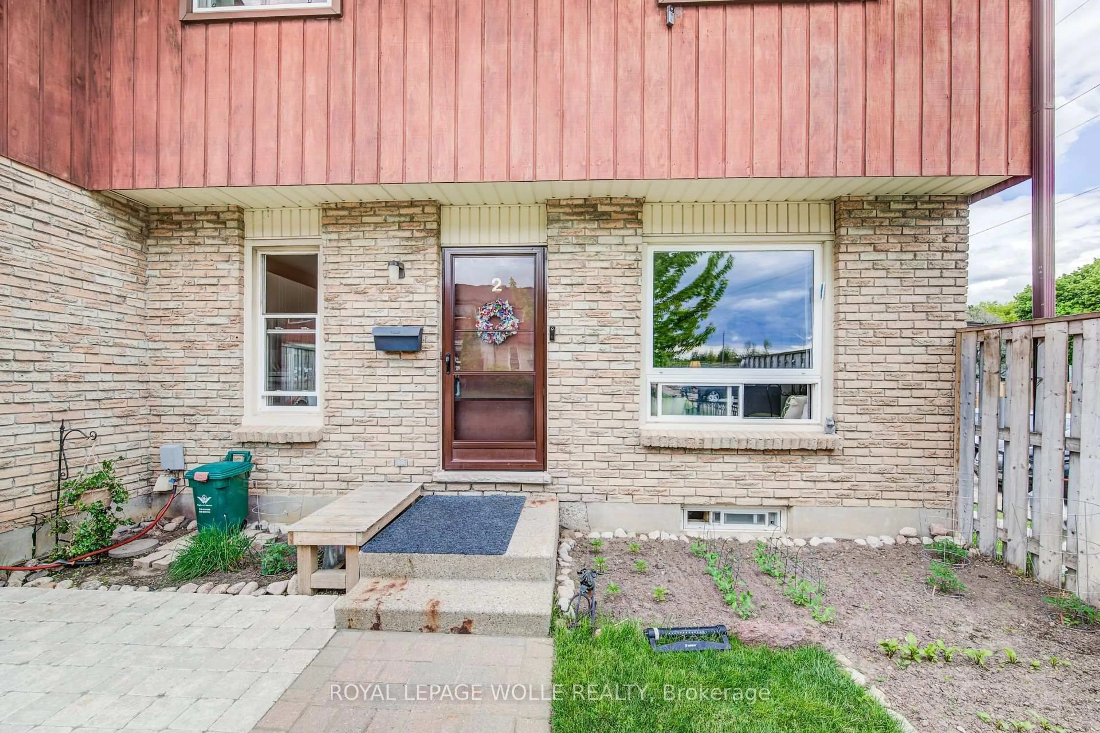 Unknown for 249 Cedarbrae Ave #2, Waterloo Ontario N2L 4S8