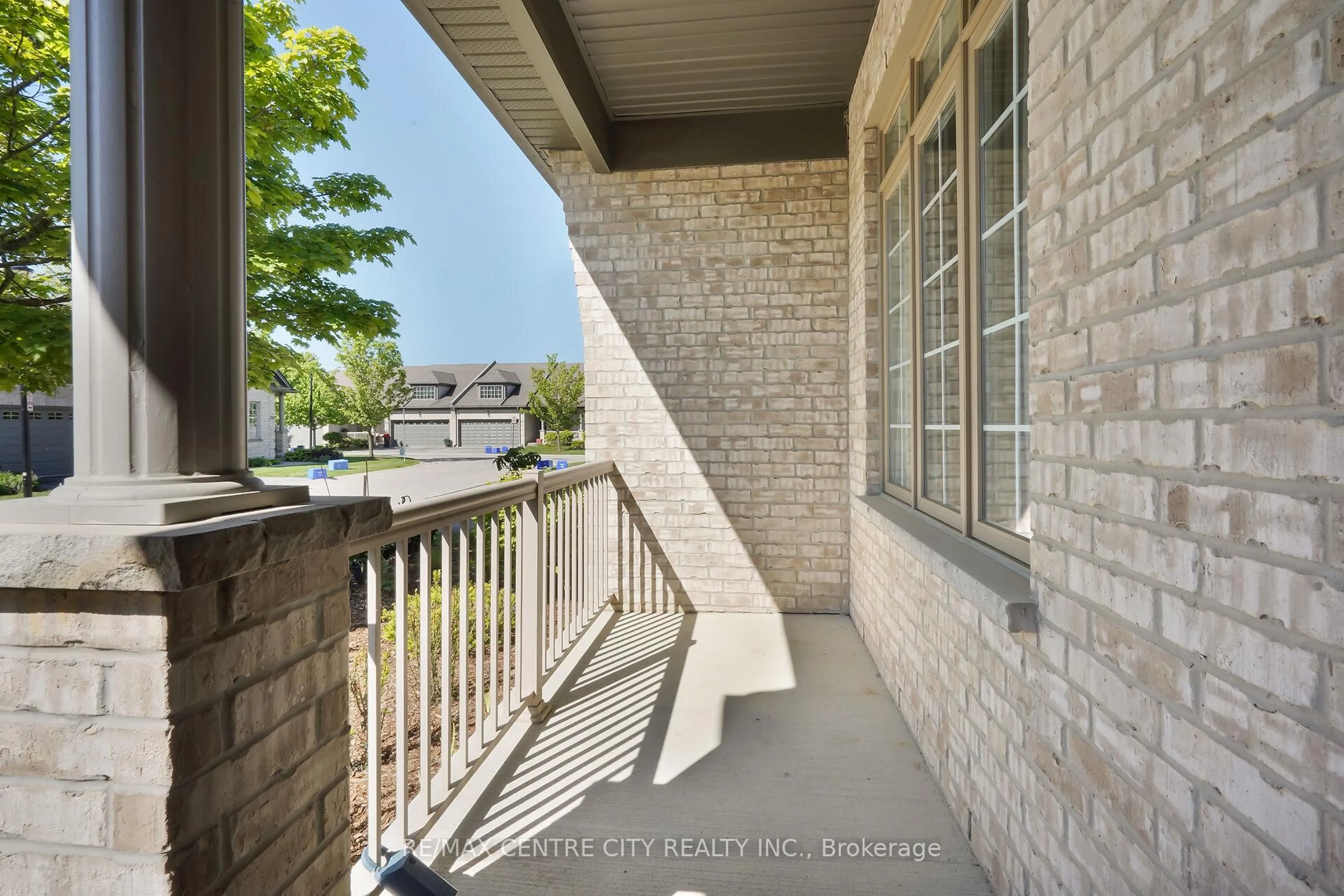 Patio, street for 600 HYDE PARK Rd #278, London North Ontario N6H 5W8