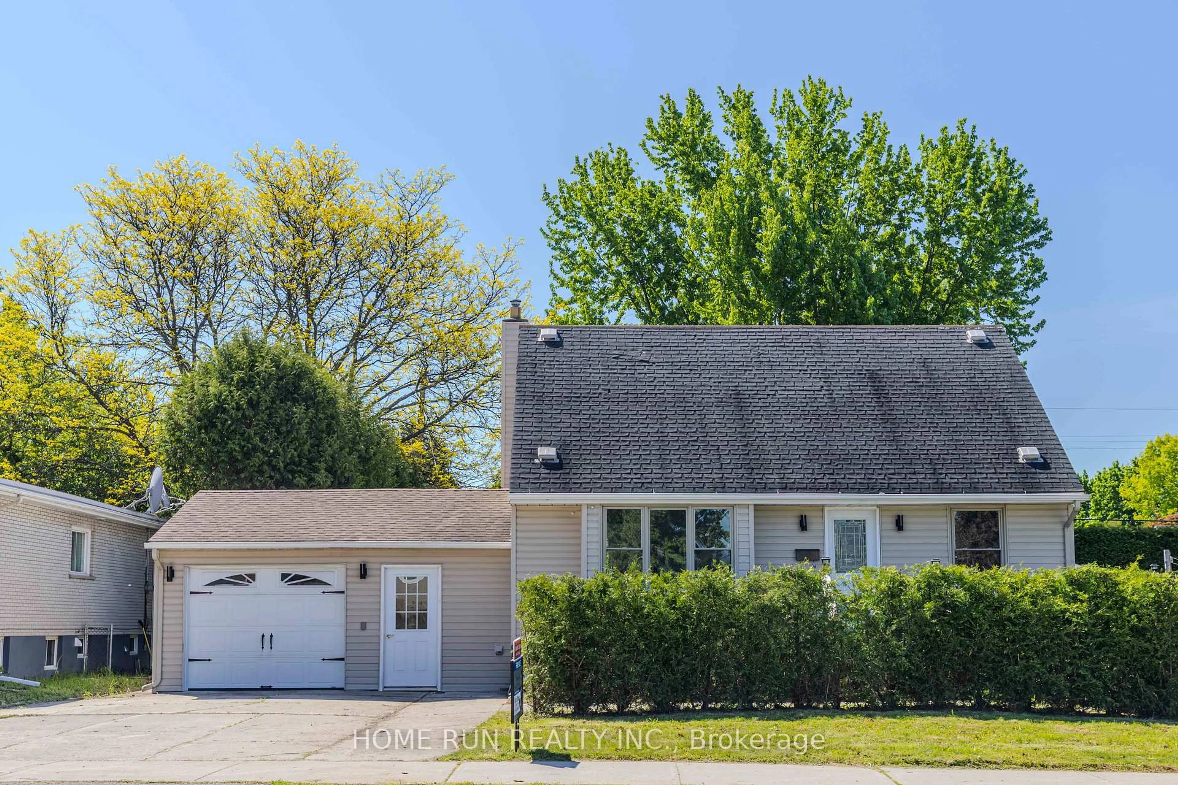 Home with vinyl exterior material, street for 92 Meadowlands Dr, Ottawa Ontario K2G 2R8