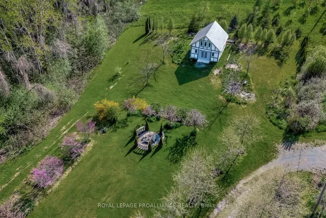 1479 Lakeside Dr, Prince Edward County 4