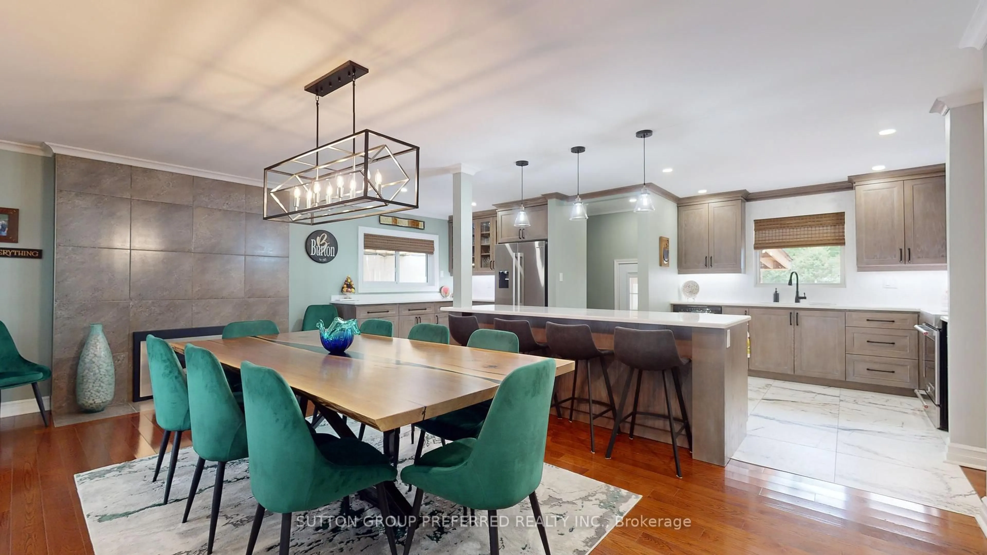 Open concept kitchen, unknown for 373 Willard Cres, London South Ontario N6K 2H8