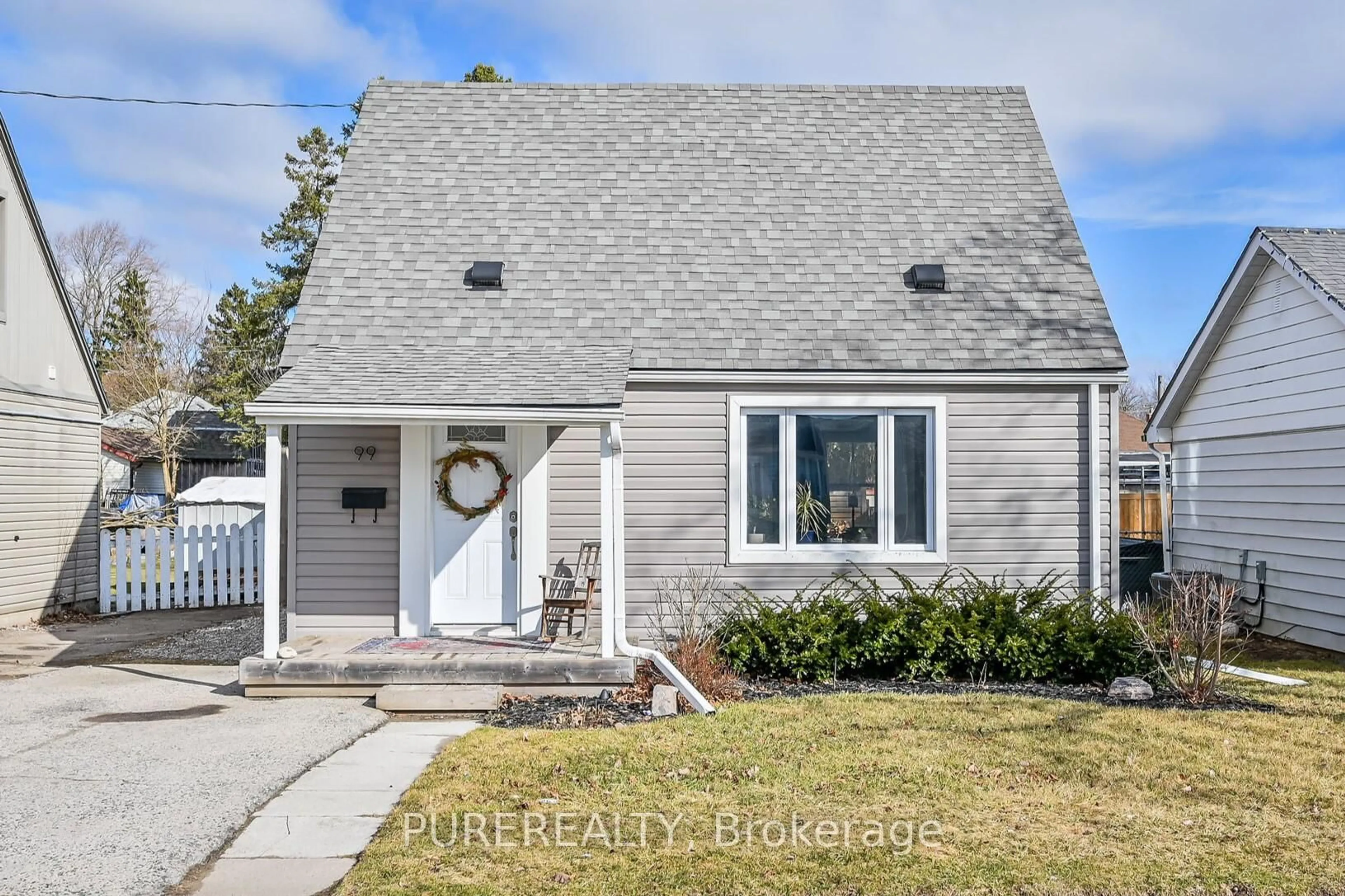 Home with vinyl exterior material, street for 99 Gladstone Ave, Brant Ontario N3S 1P6