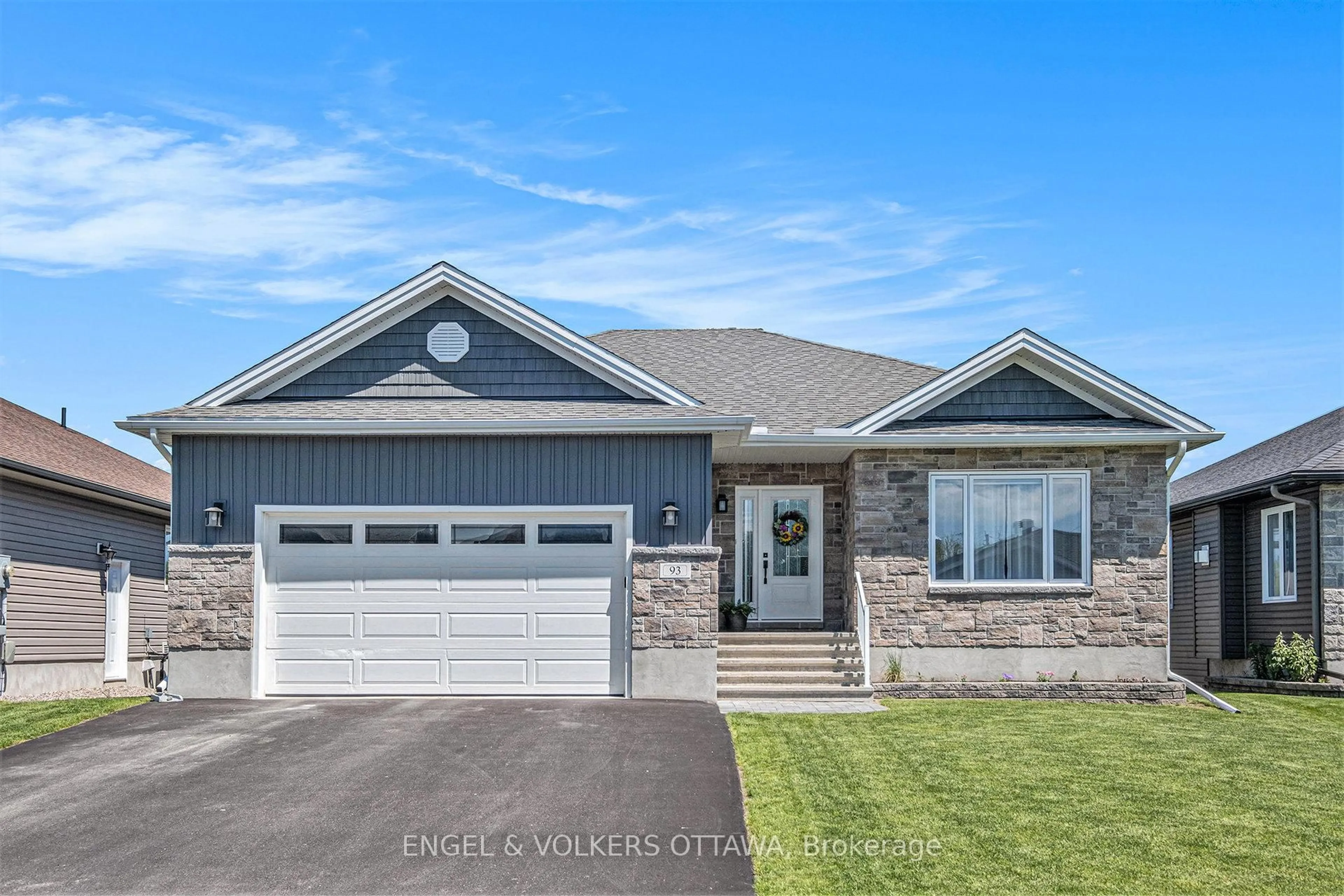 Home with vinyl exterior material, street for 93 Otteridge Ave, Renfrew Ontario K7V 0A1