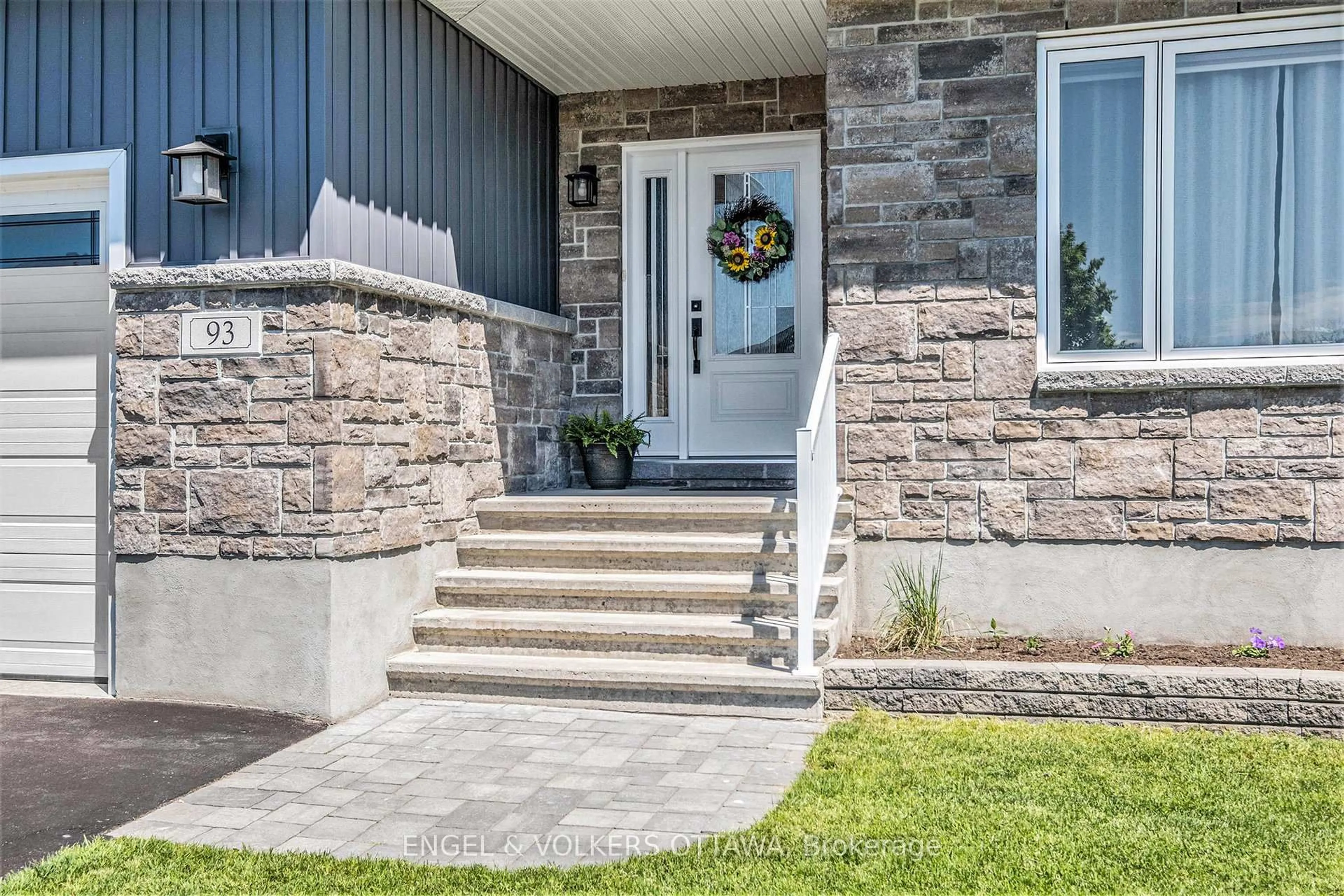 Unknown for 93 Otteridge Ave, Renfrew Ontario K7V 0A1