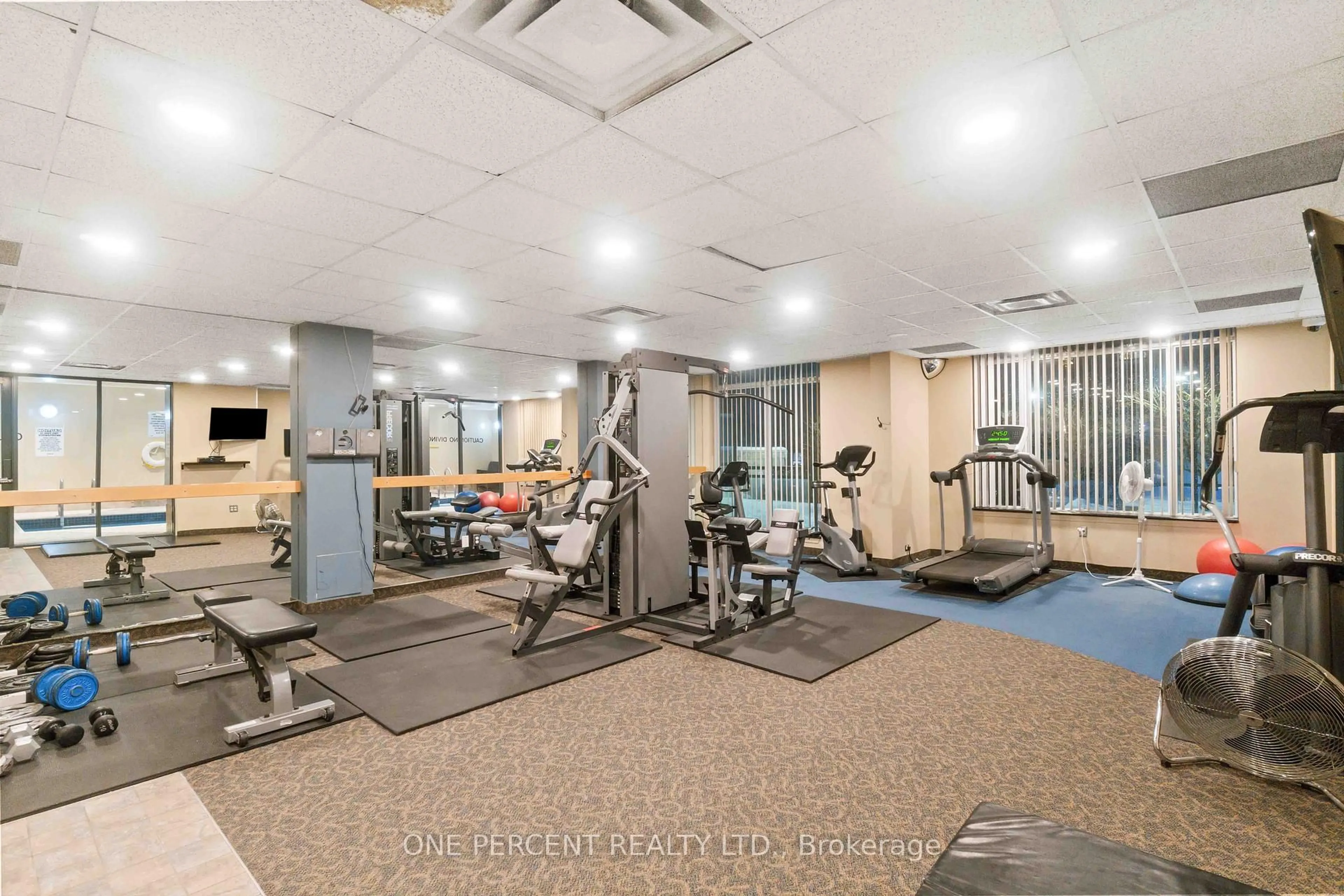 Gym or fitness room for 570 LAURIER Ave #1802, Ottawa Ontario K1R 1C8