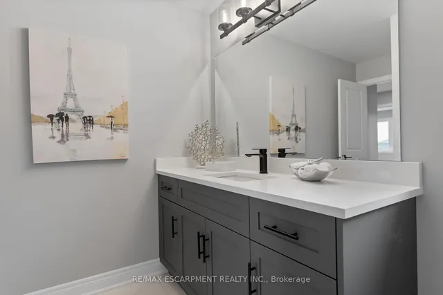 Additional property image - 65 Seabreeze Cres