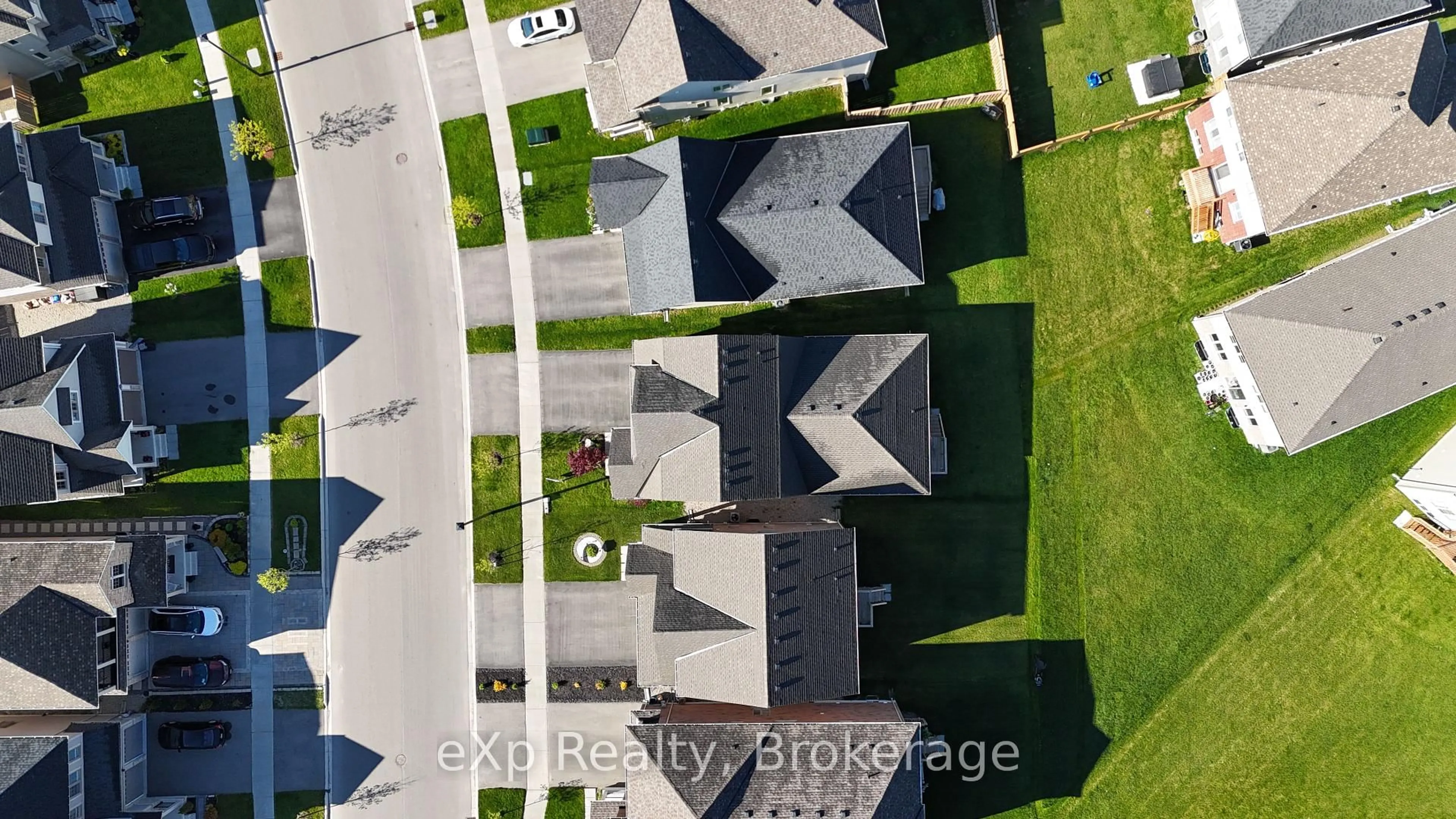 A pic from outside/outdoor area/front of a property/back of a property/a pic from drone, street for 111 Farley Rd, Centre Wellington Ontario N1M 0H2