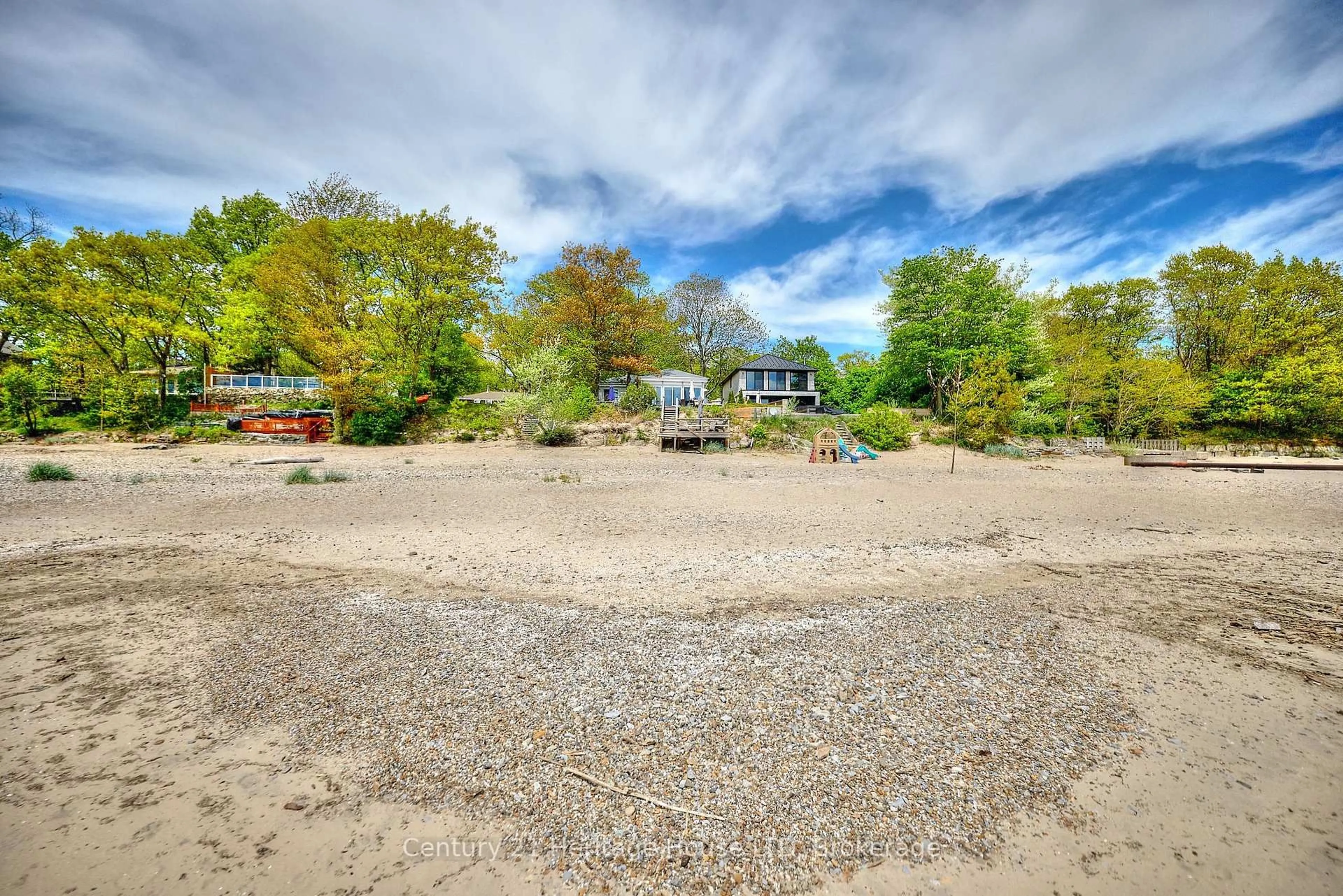 A pic from outside/outdoor area/front of a property/back of a property/a pic from drone, water/lake/river/ocean view for 2901 Vimy Rd, Port Colborne Ontario L3K 5V3