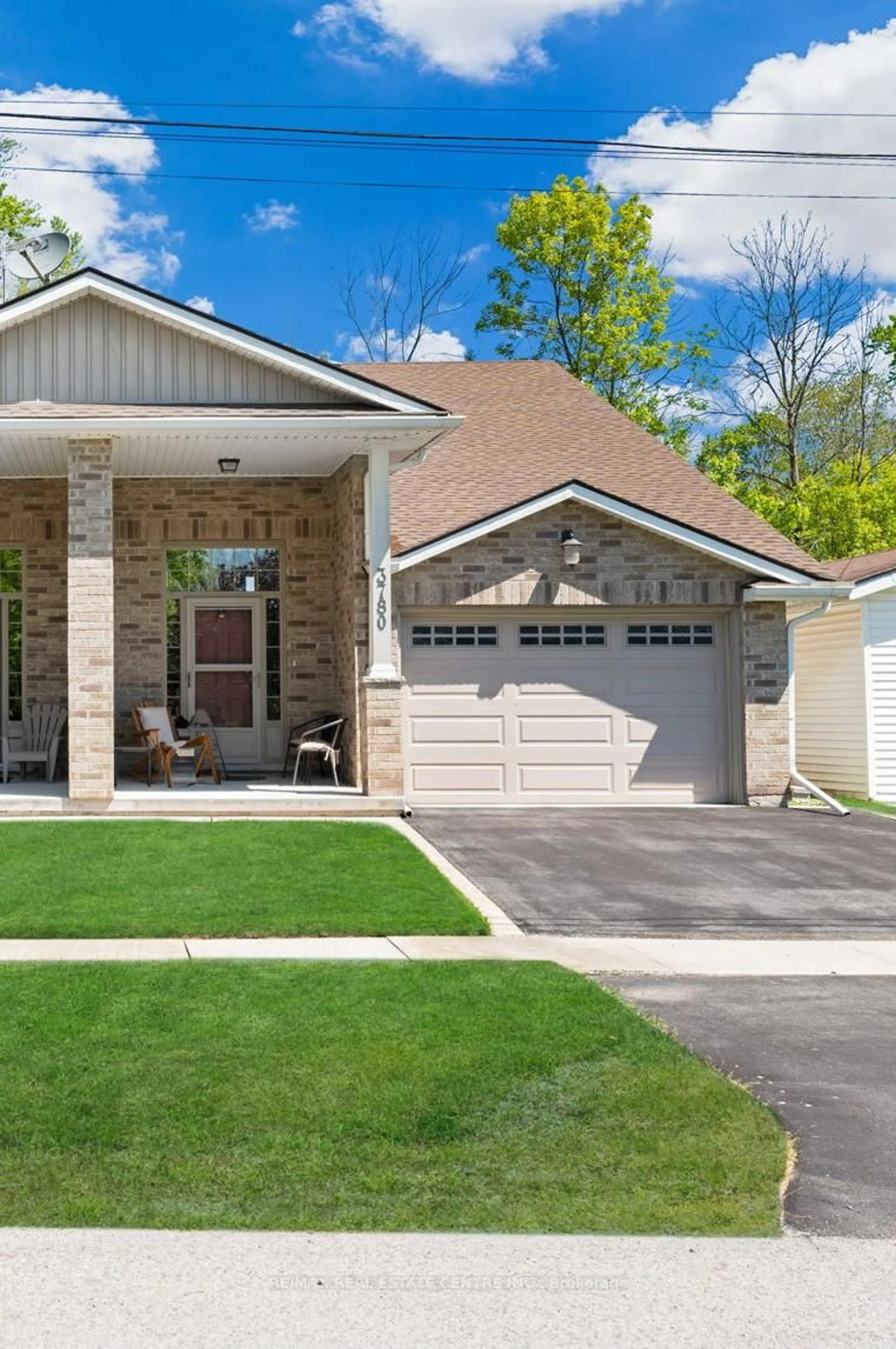 Home with brick exterior material, street for 3780 Glendale Ave, Fort Erie Ontario L0S 1B0