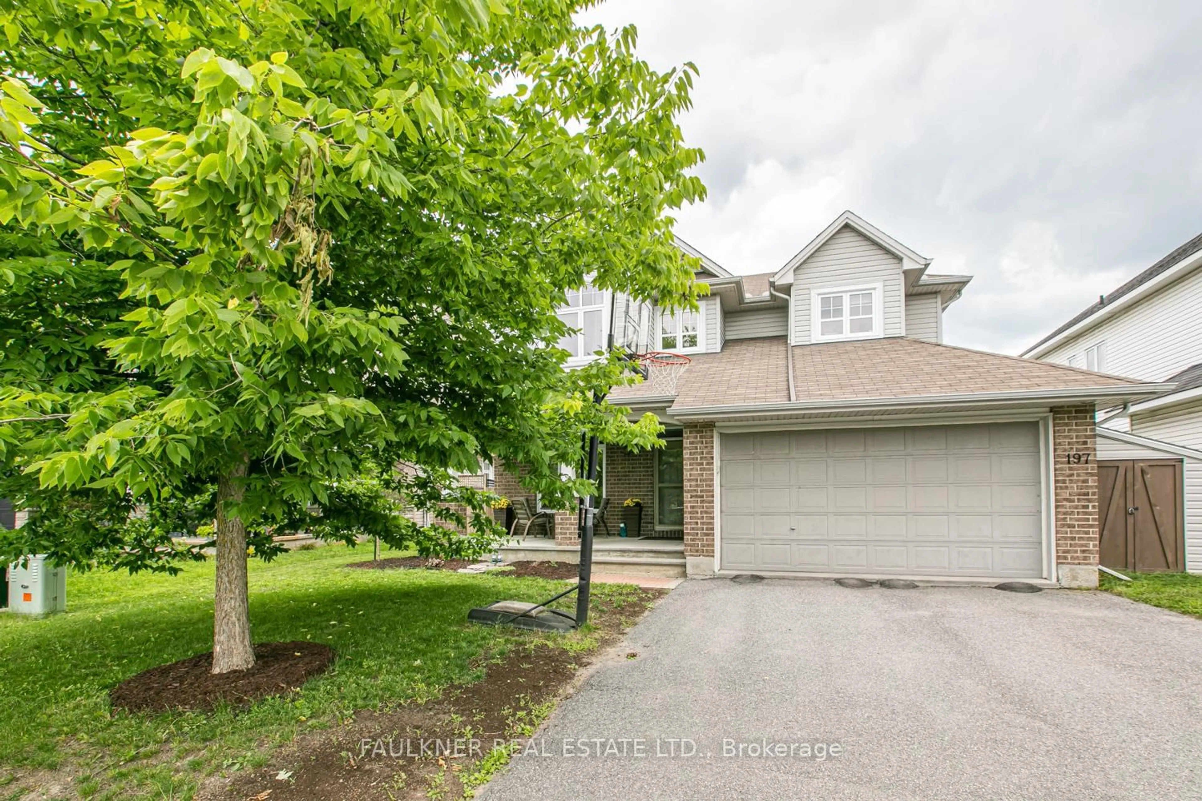 A pic from outside/outdoor area/front of a property/back of a property/a pic from drone, street for 197 Flodden Way, Ottawa Ontario K2G 7E2