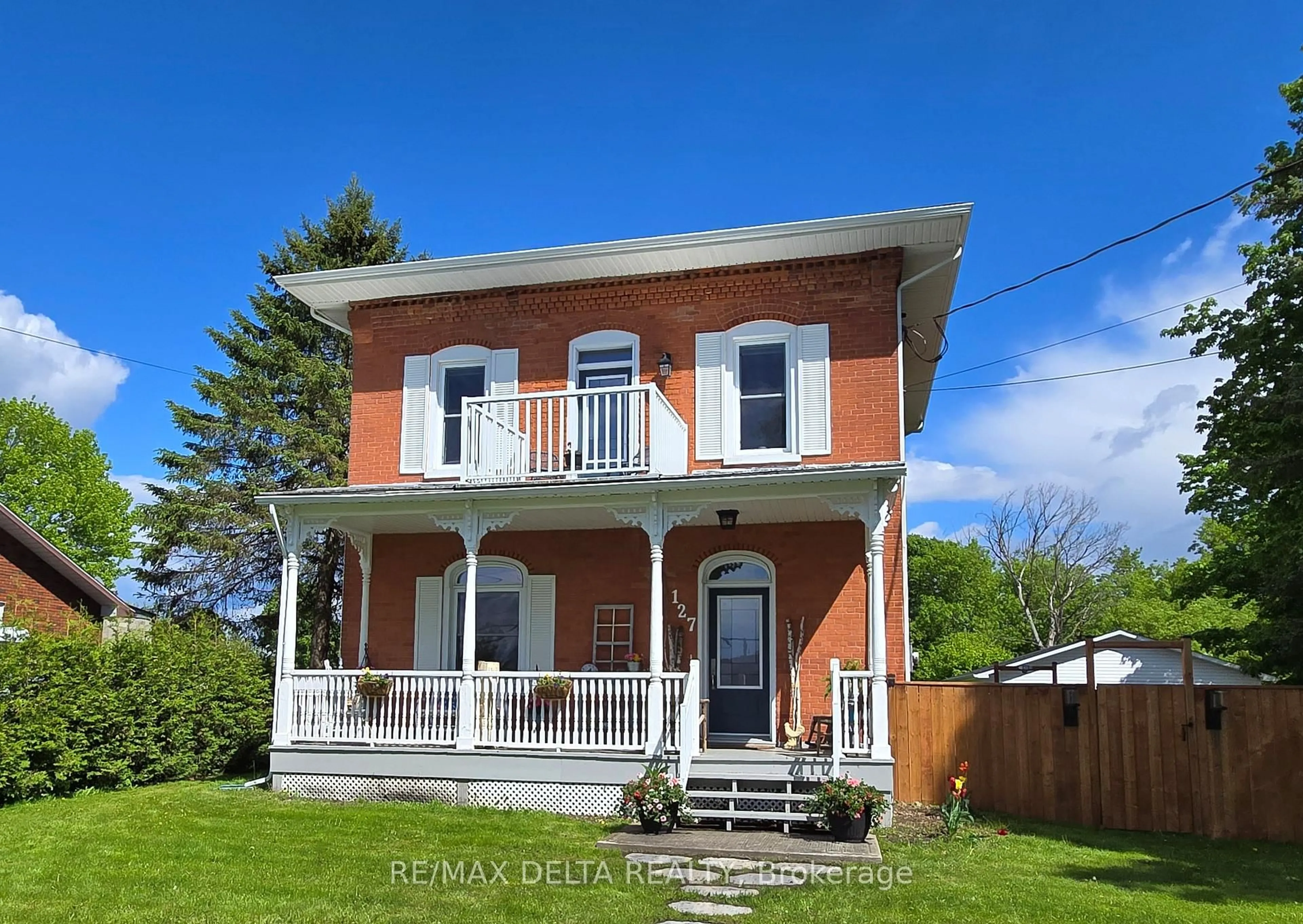 Home with brick exterior material, building for 127 High St, Champlain Ontario K0B 1R0