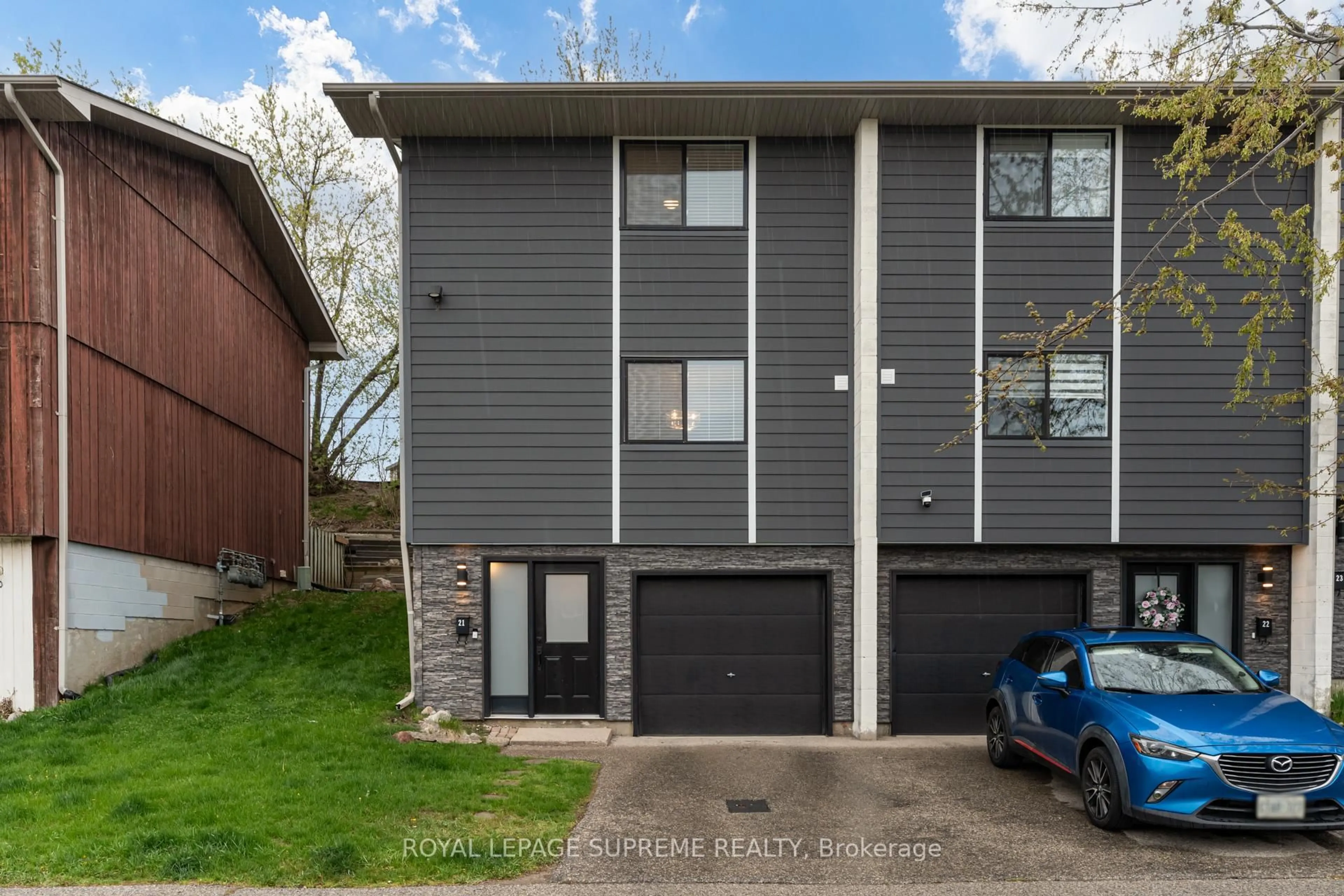 Home with vinyl exterior material, street for 135 Chalmers St #21, Cambridge Ontario N1R 6M2