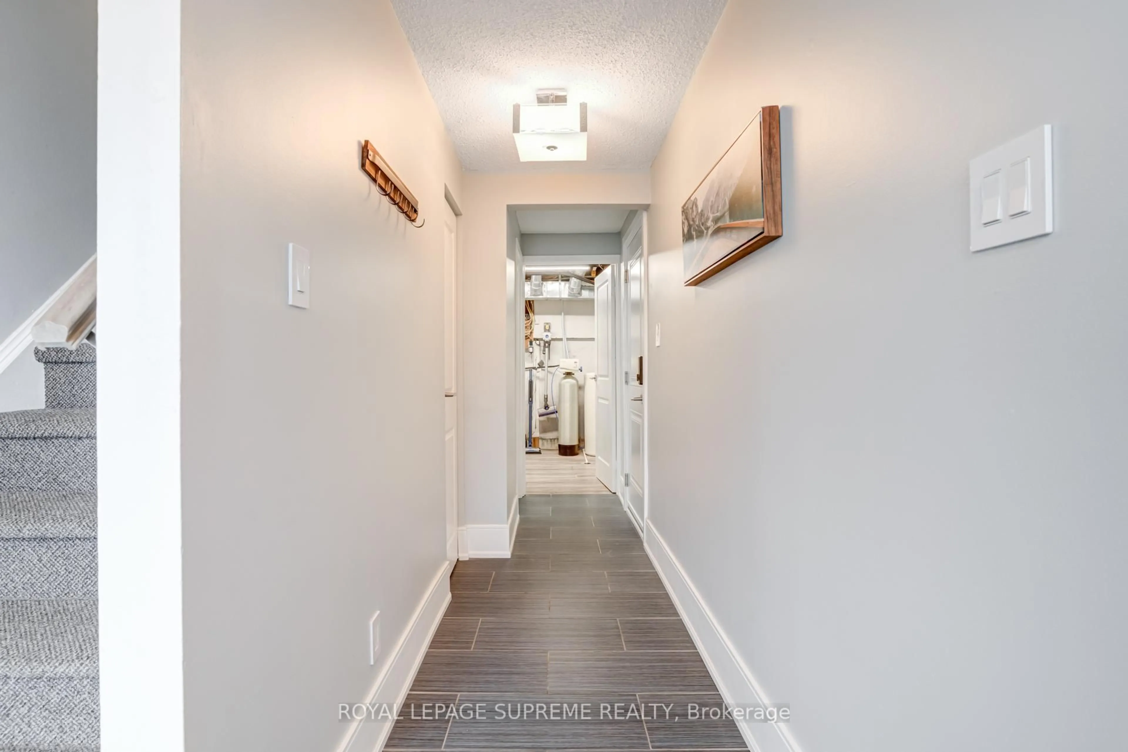 Indoor entryway for 135 Chalmers St #21, Cambridge Ontario N1R 6M2