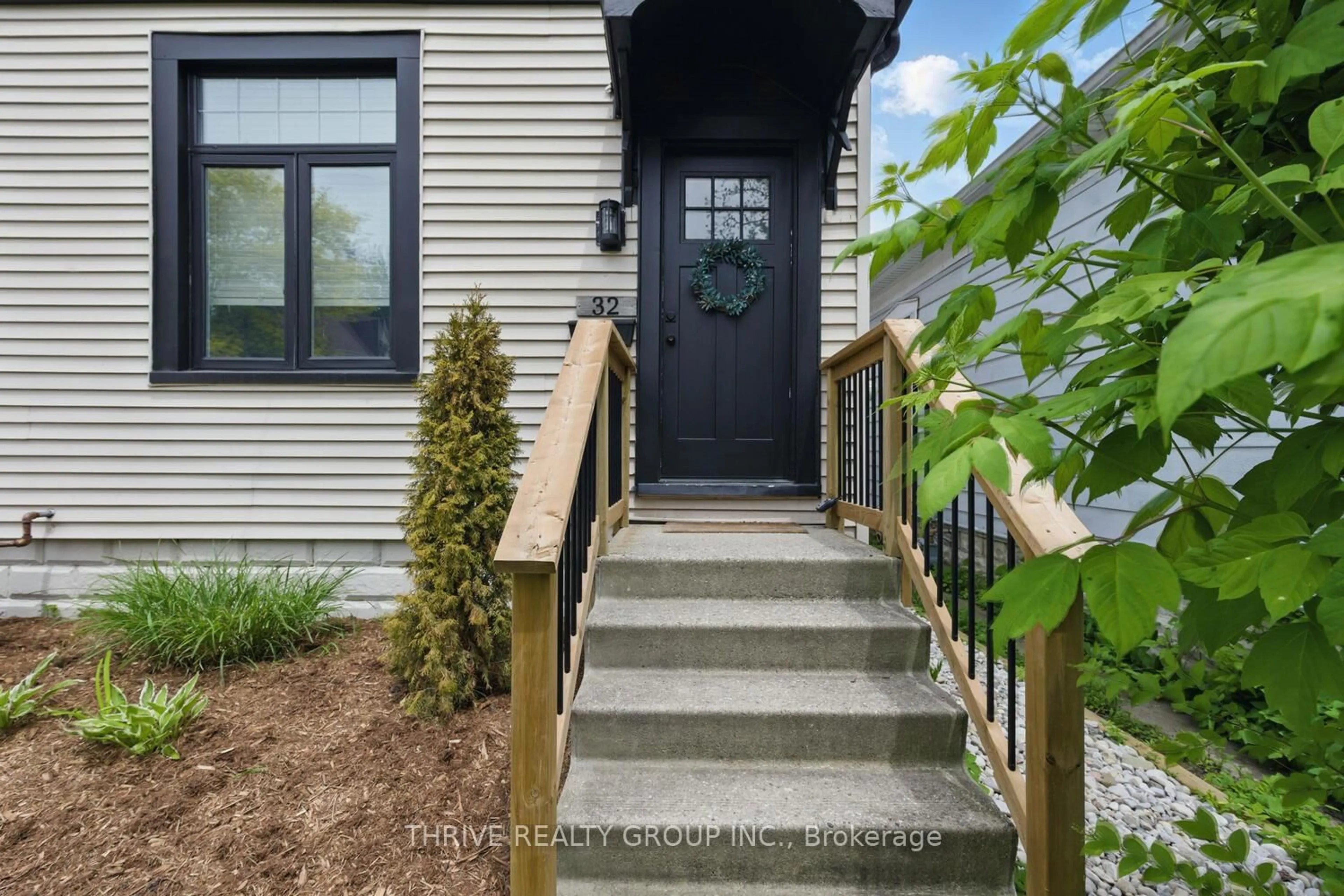 Unknown for 32 Euclid Ave, London South Ontario N6C 1C1