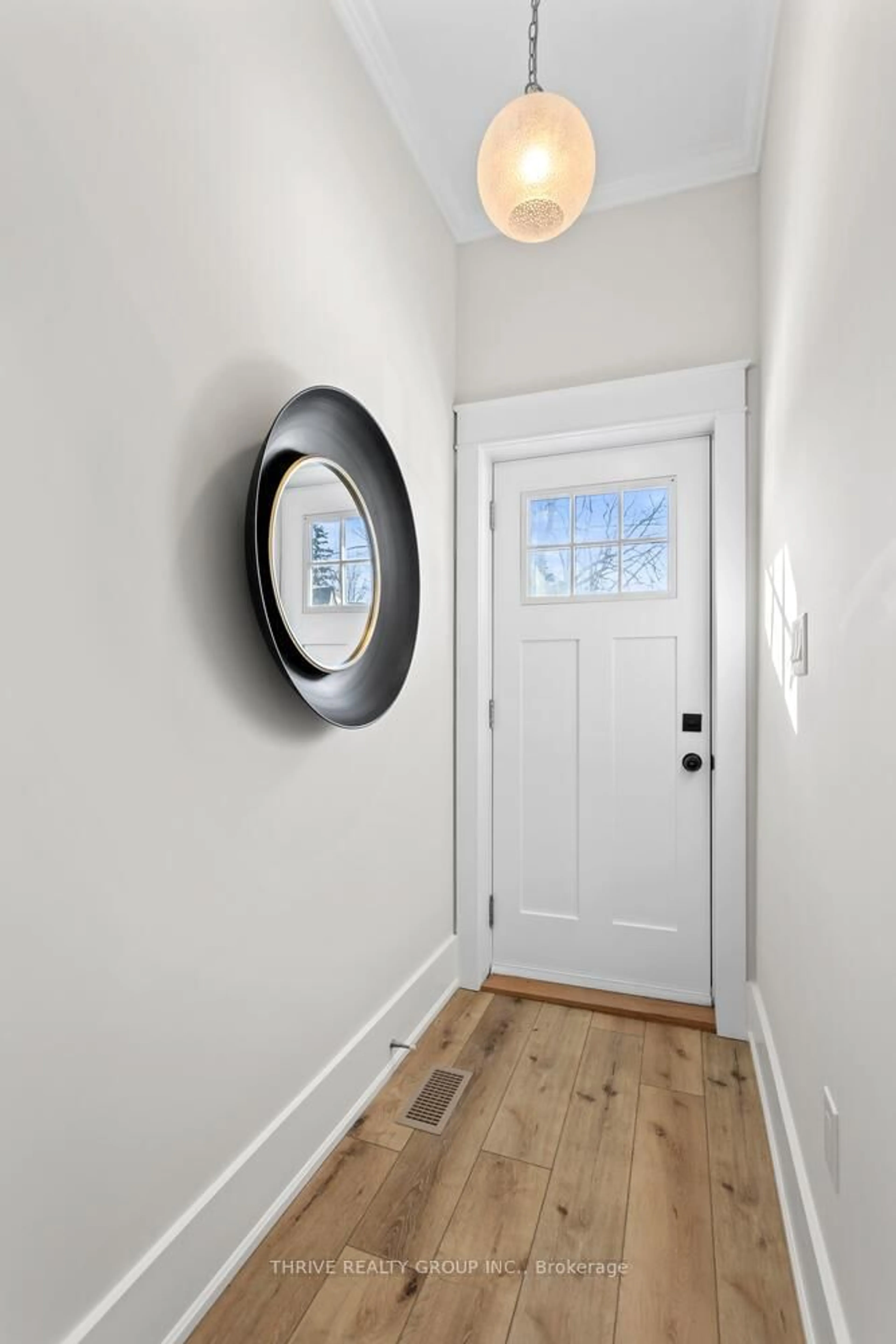 Indoor entryway for 32 Euclid Ave, London South Ontario N6C 1C1