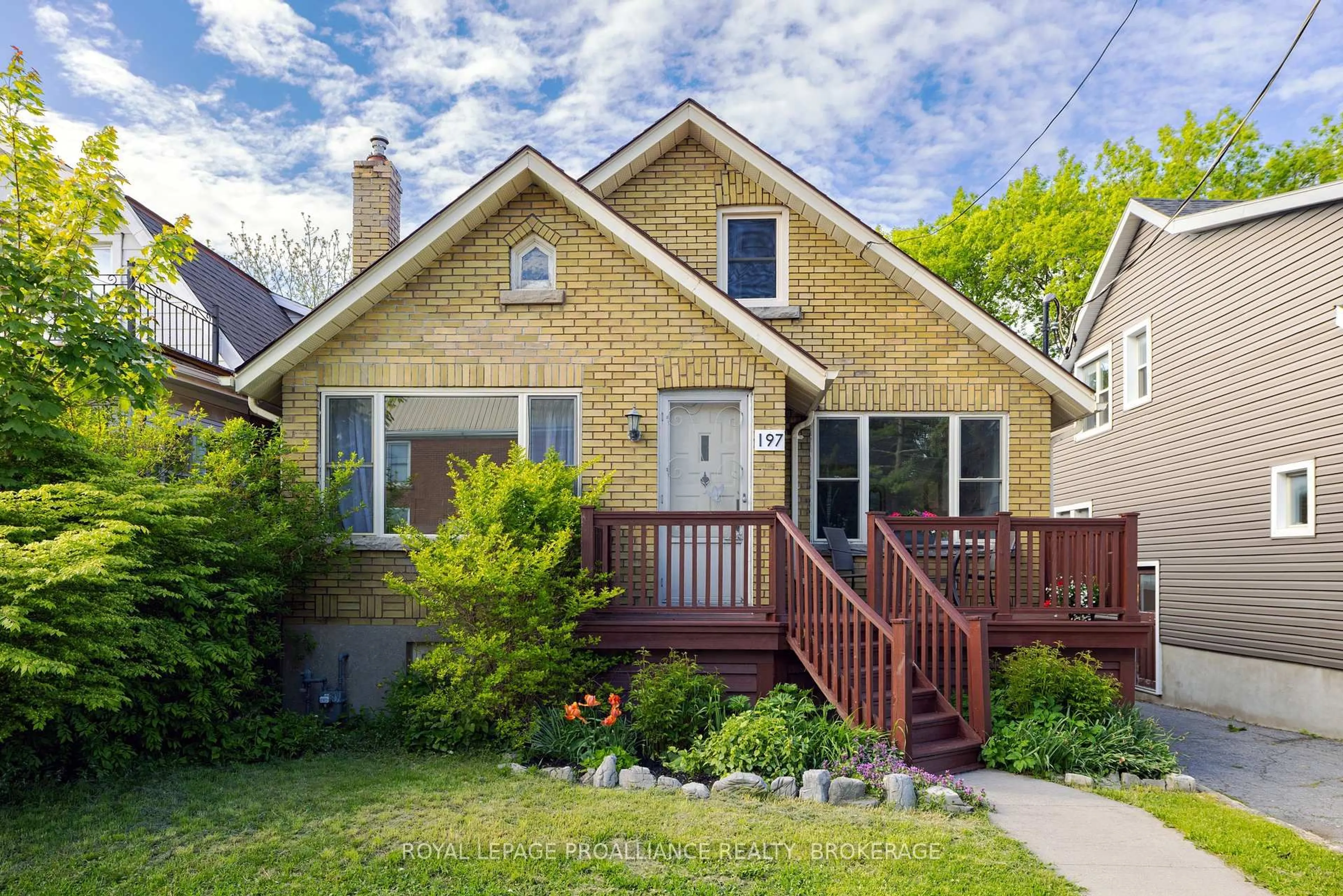 Home with brick exterior material, street for 197 Pine St, Kingston Ontario K7K 1X1