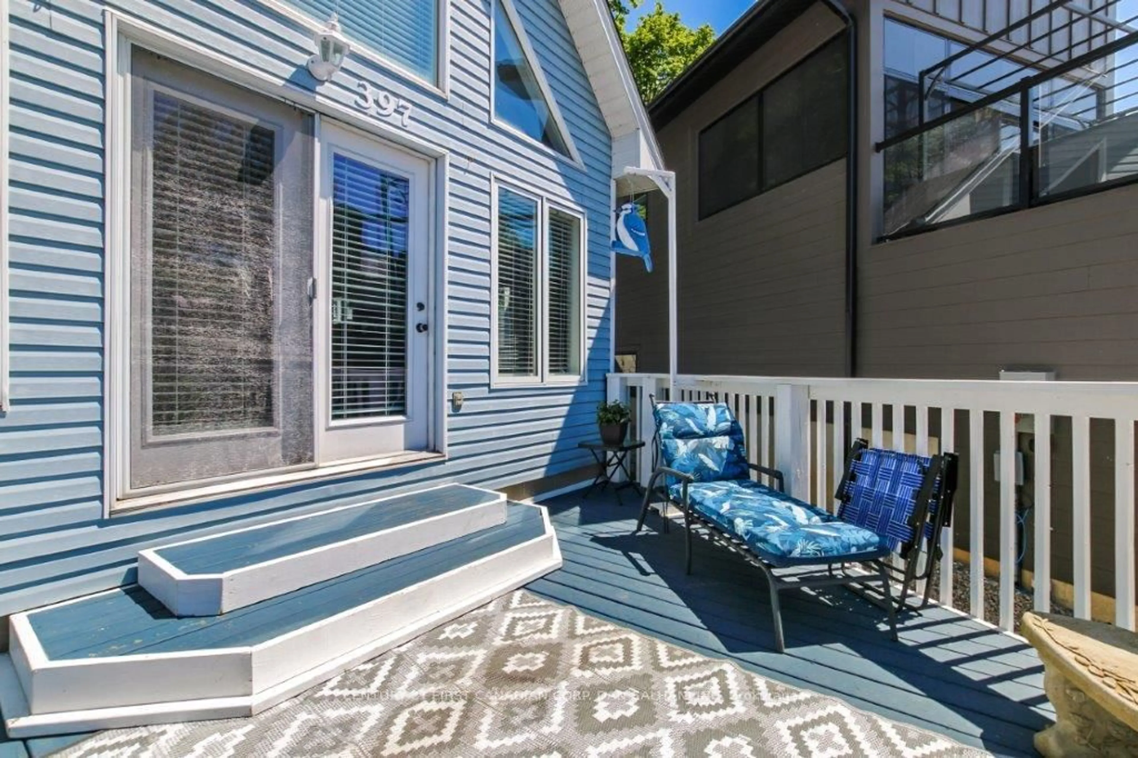 Patio, street for 397 Stanley Park Dr, Central Elgin Ontario N5L 1E6
