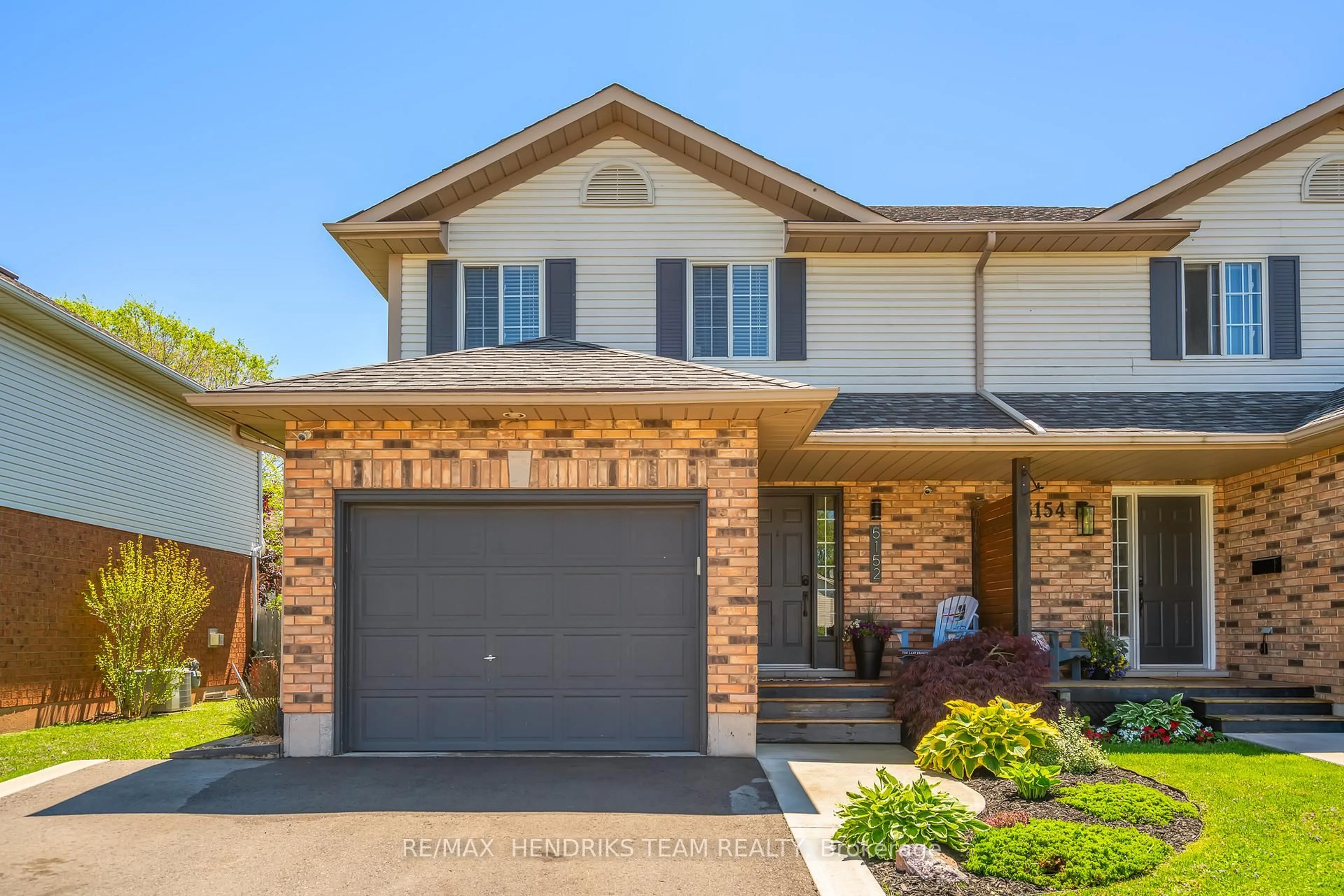 Home with brick exterior material, street for 5152 Mulberry Dr, Lincoln Ontario L0R 1B8