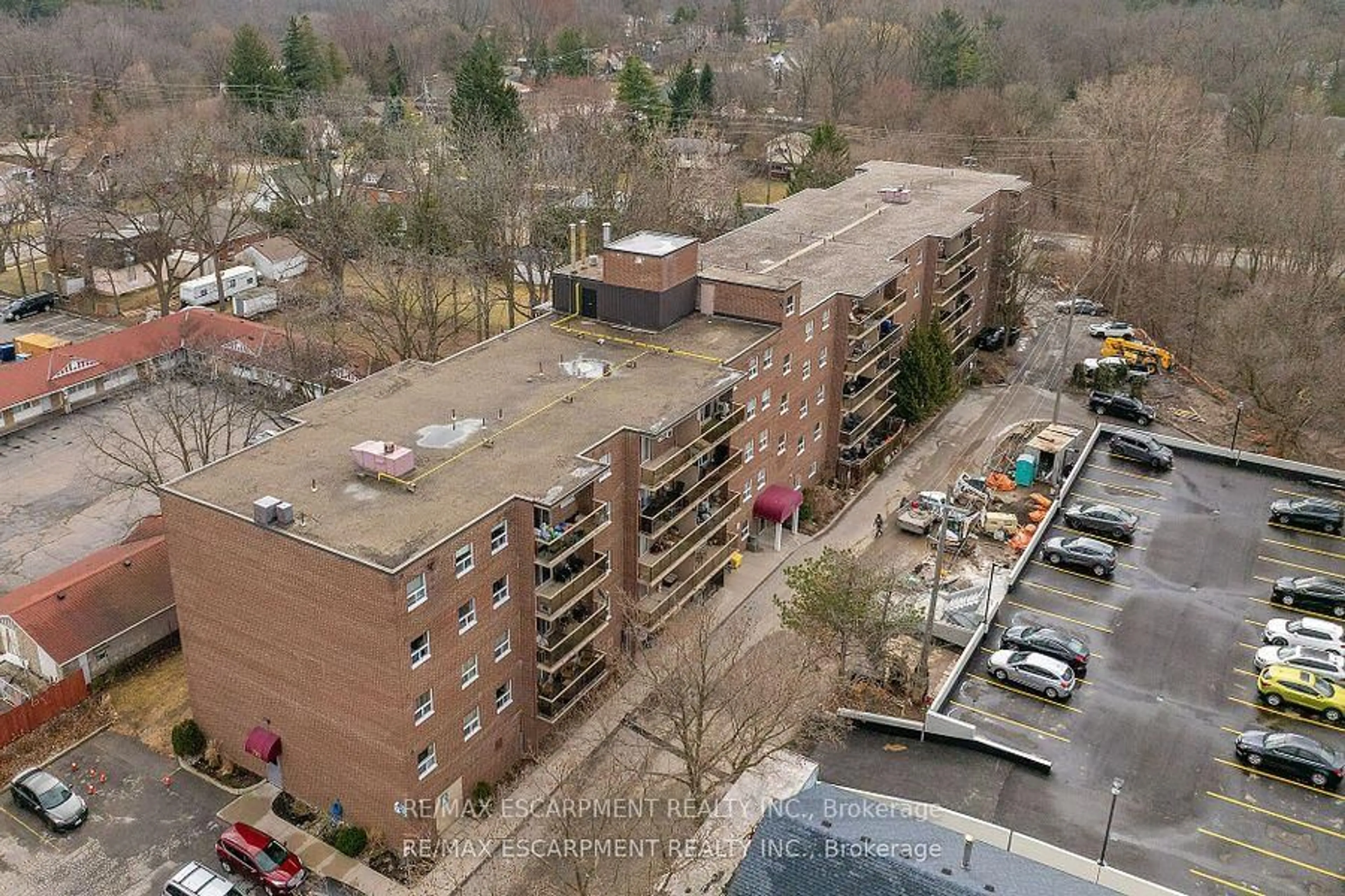 A pic from outside/outdoor area/front of a property/back of a property/a pic from drone, city buildings view from balcony for 793 Colborne St #512, Brantford Ontario N3S 7J3