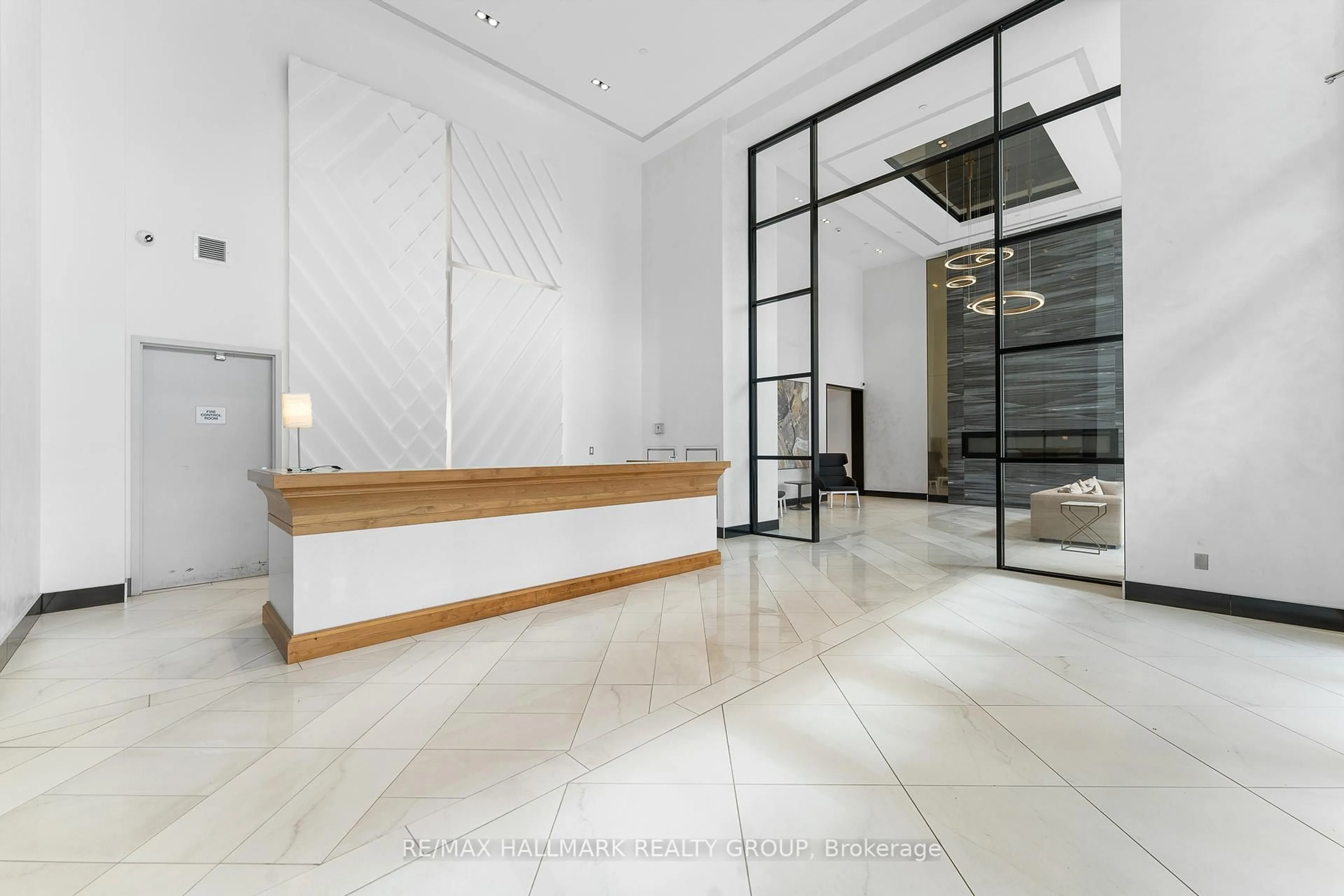 Indoor foyer for 255 Bay St #217, Ottawa Ontario K1R 0C5