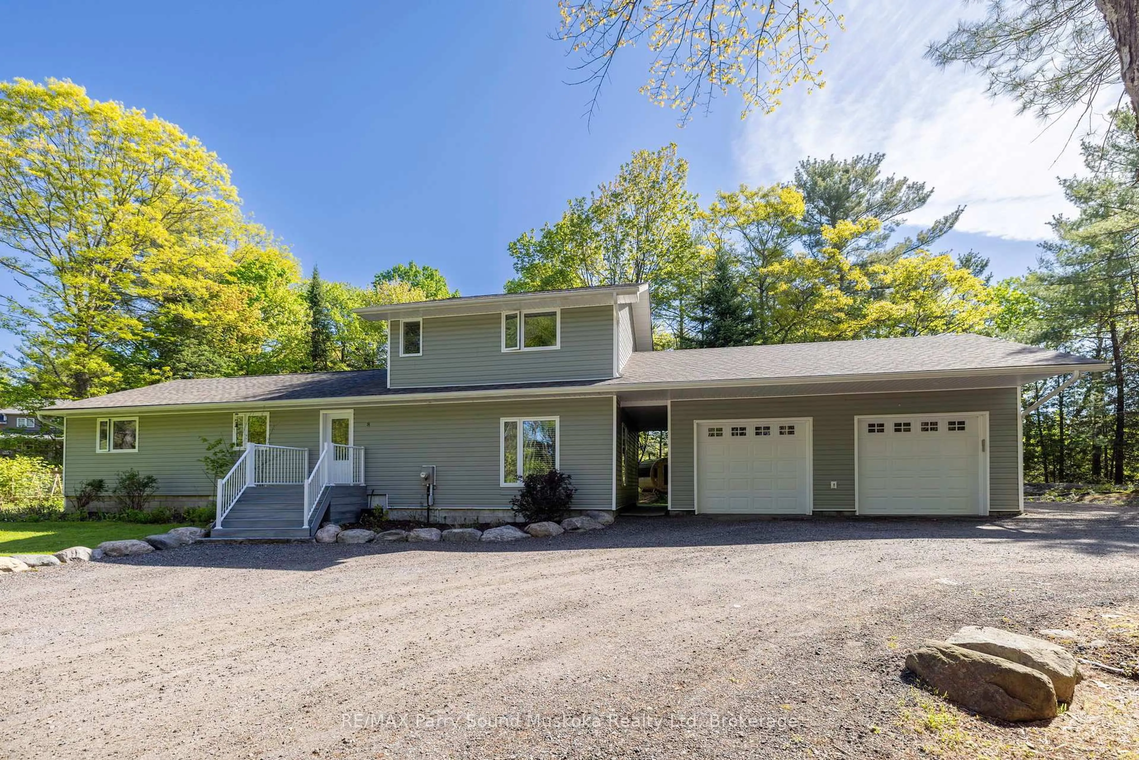 Home with vinyl exterior material, street for 8 PINERIDGE Dr, McDougall Ontario P2A 2W9
