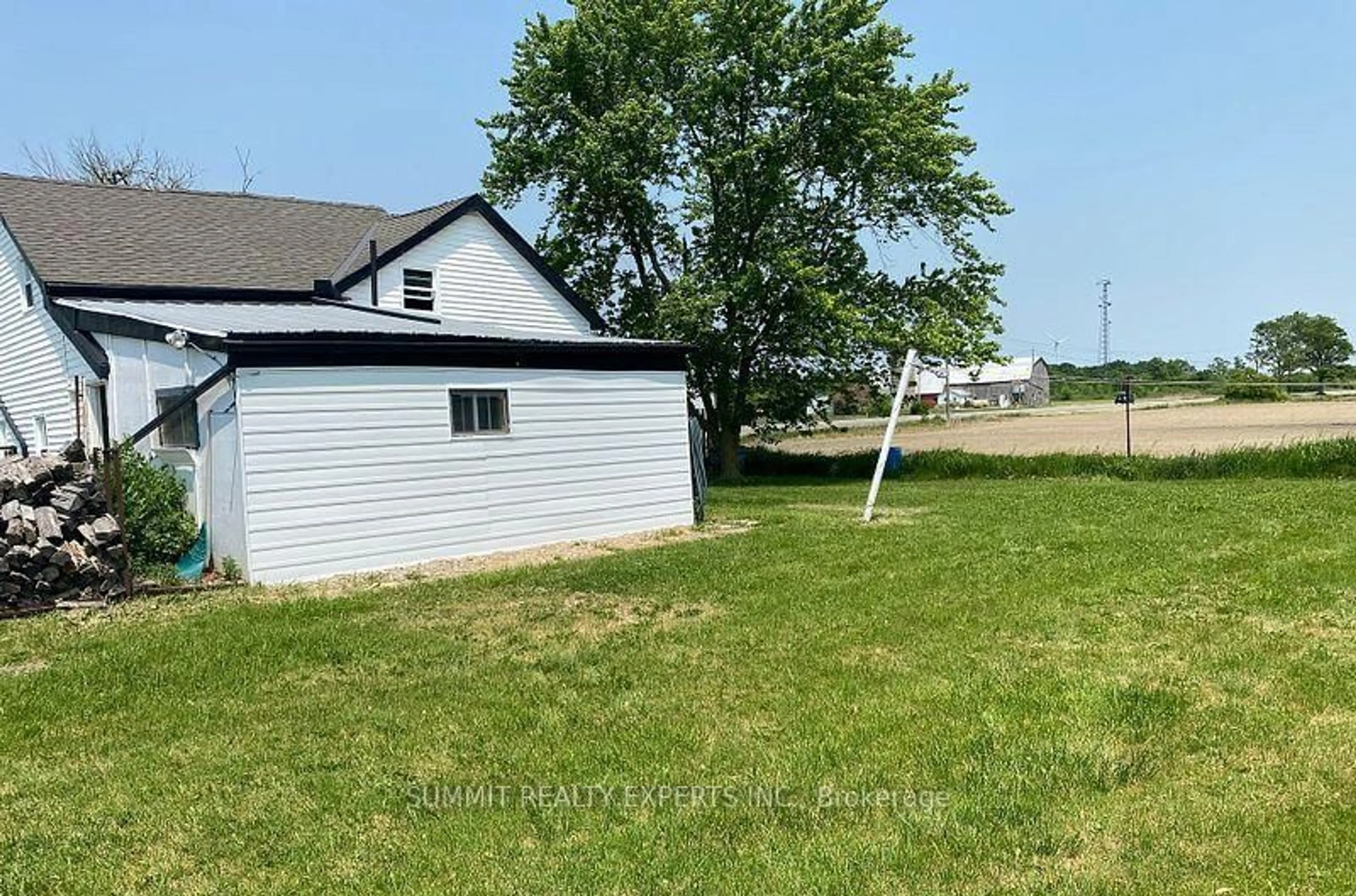 Shed for 4832 Regional Rd #20, Lincoln Ontario L0R 1Y0