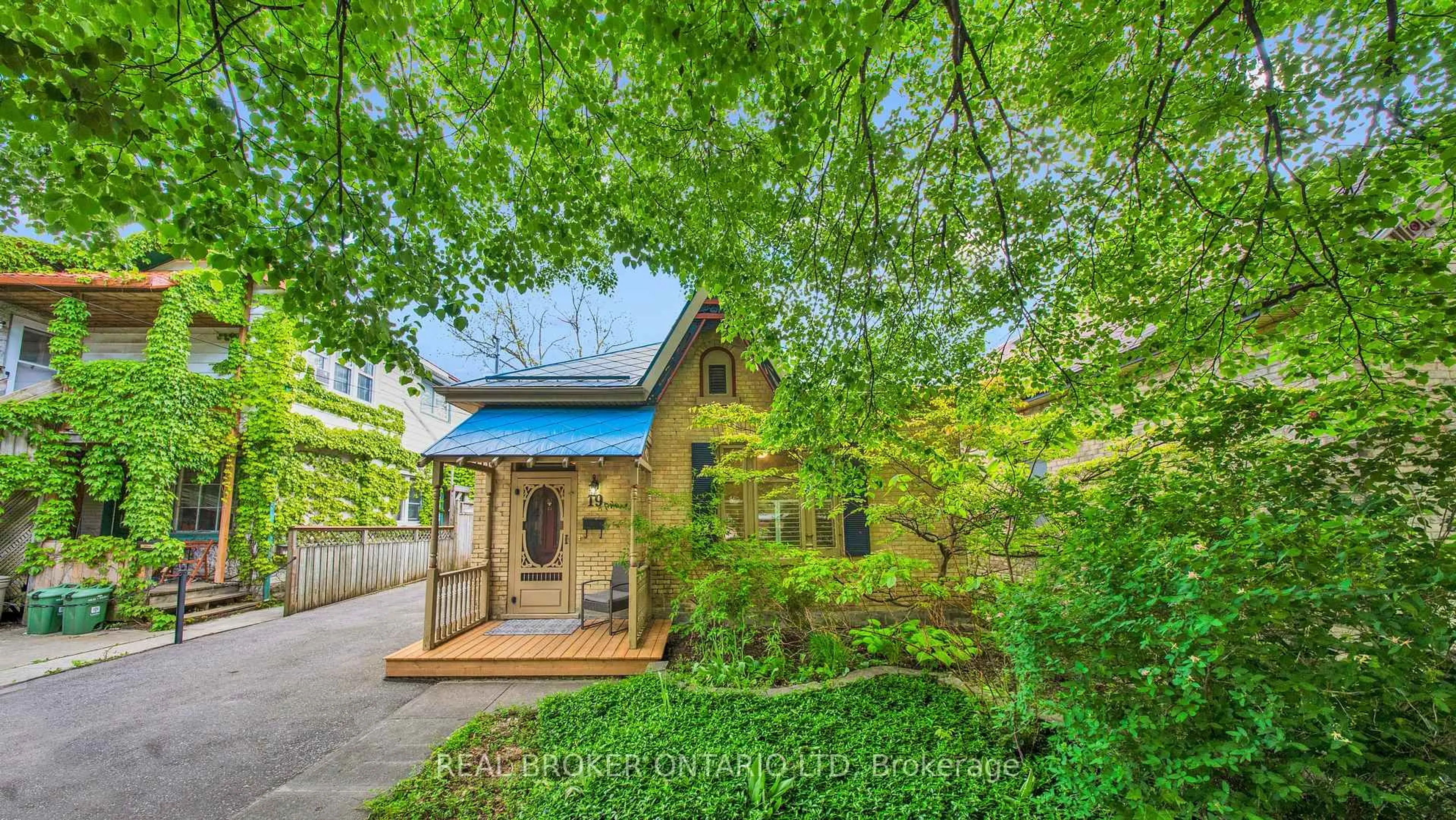Unknown for 19 Askin St, London South Ontario N6C 1E2